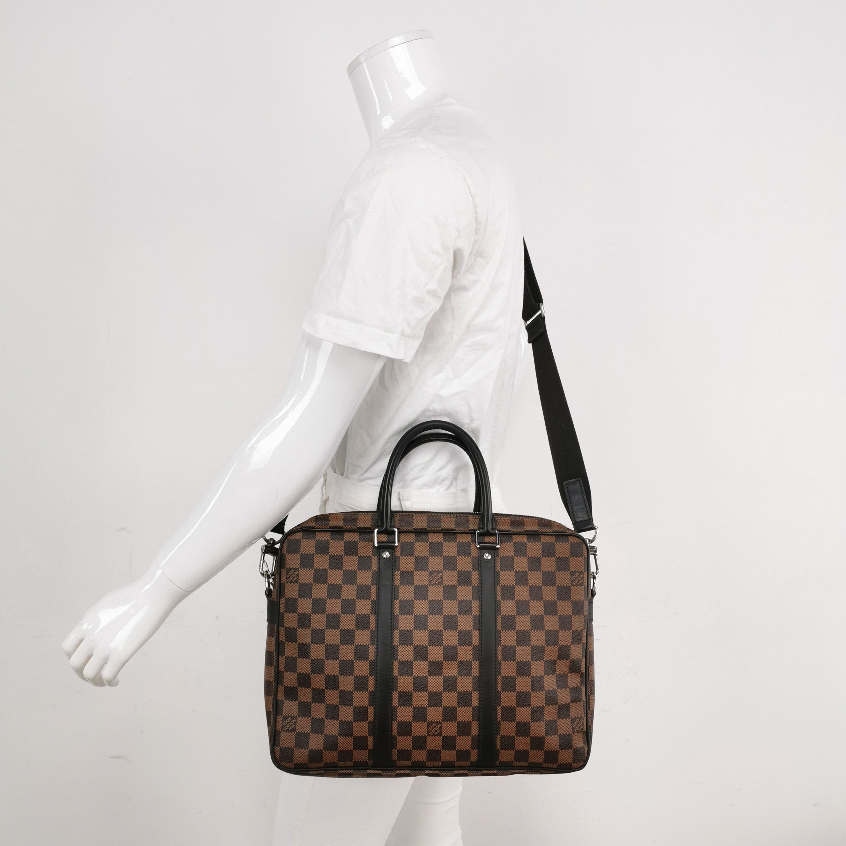 Louis Vuitton Louis Vuitton Damier PorteDocuments Crossbody Bag Size ONE SIZE - 4 Thumbnail