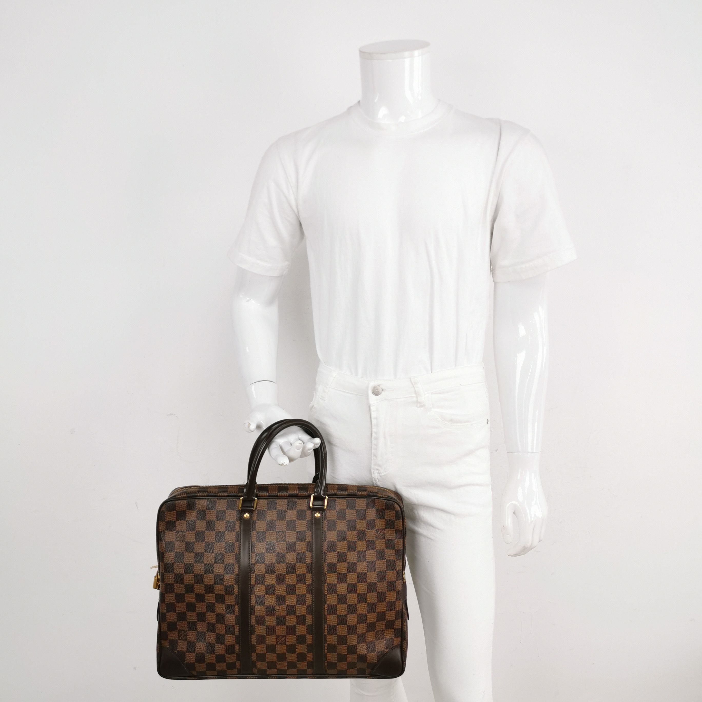 Louis Vuitton Louis Vuitton Medium Damier Ebene Pochette Voyage Bag Size ONE SIZE - 4 Thumbnail