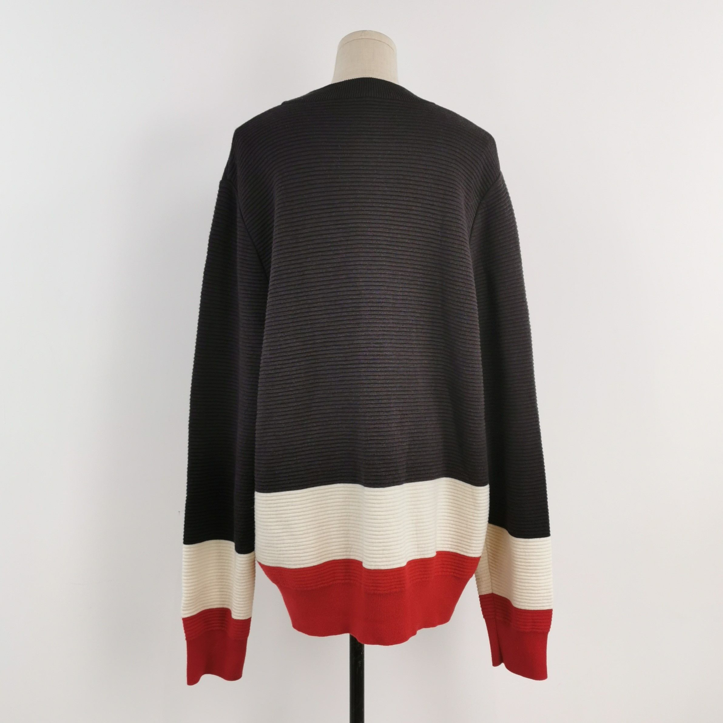Louis Vuitton Louis Vuitton L Size Color Block Logo Sweater Size US L / EU 52-54 / 3 - 4 Thumbnail