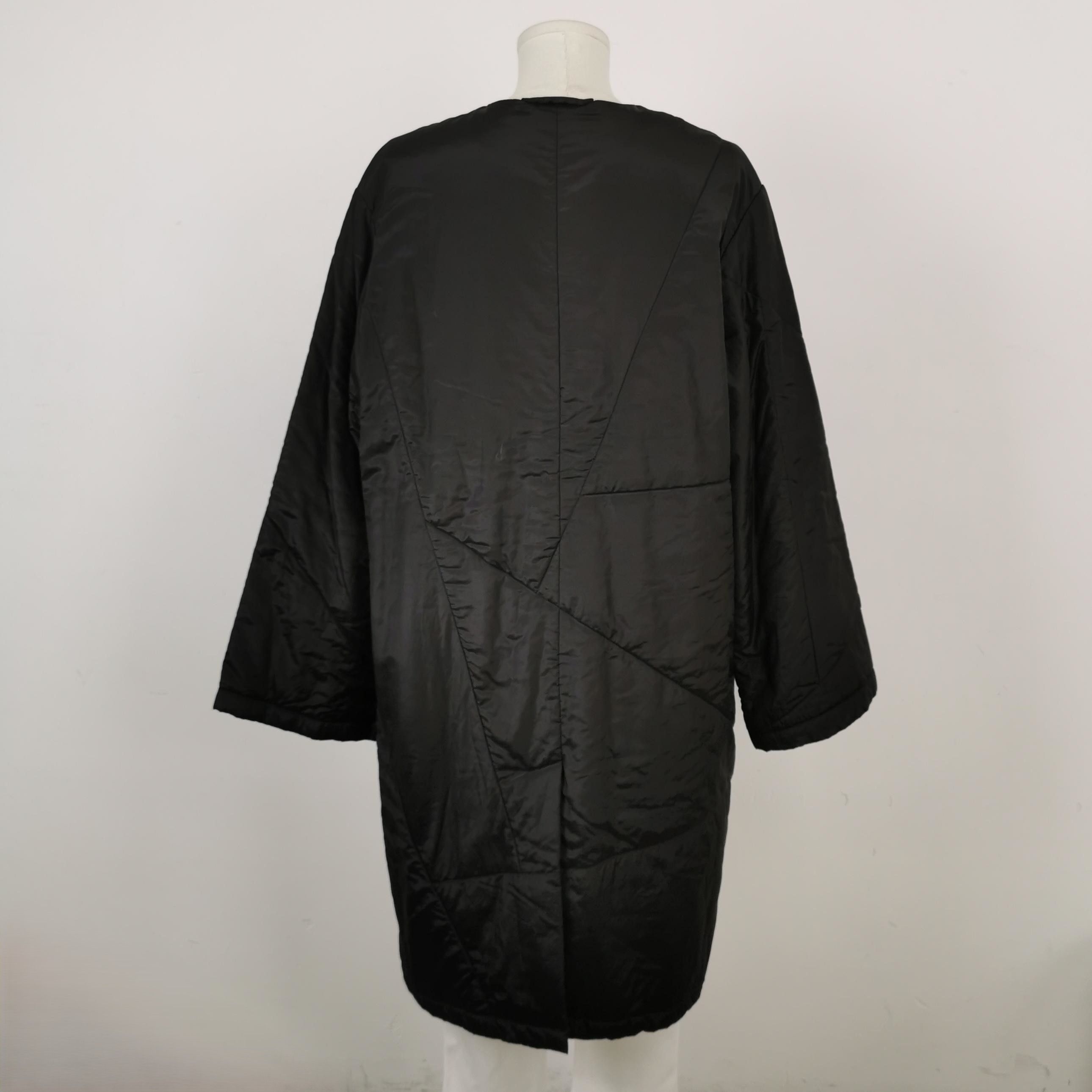 Louis Vuitton Acne Studios Cotton V-Neck Single-Breasted Padded Coat M Size US M / EU 48-50 / 2 - 4 Thumbnail