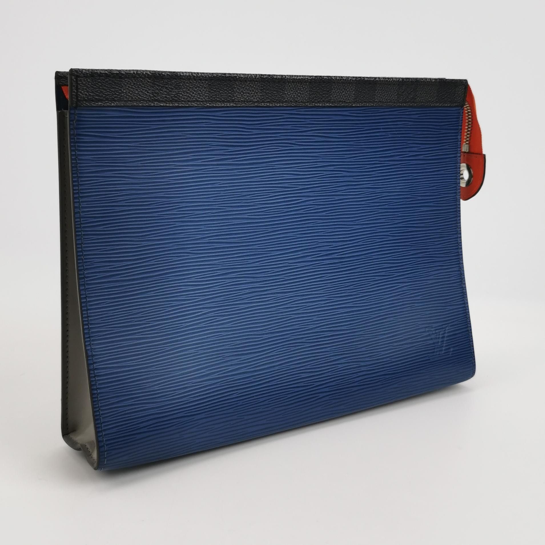 Louis Vuitton Louis Vuitton Pochette Voyage Medium Blue Epi Clutch Size ONE SIZE - 6 Thumbnail