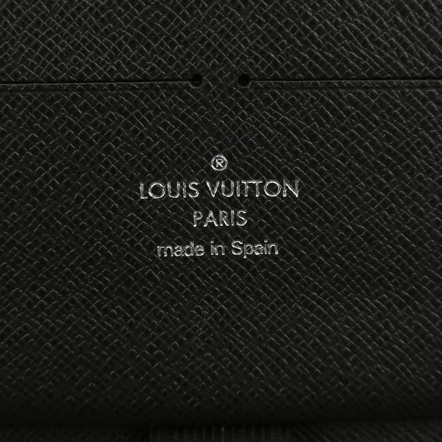Louis Vuitton Louis Vuitton Baikal Solid Calfskin Zip Clutch Size ONE SIZE - 13 Thumbnail