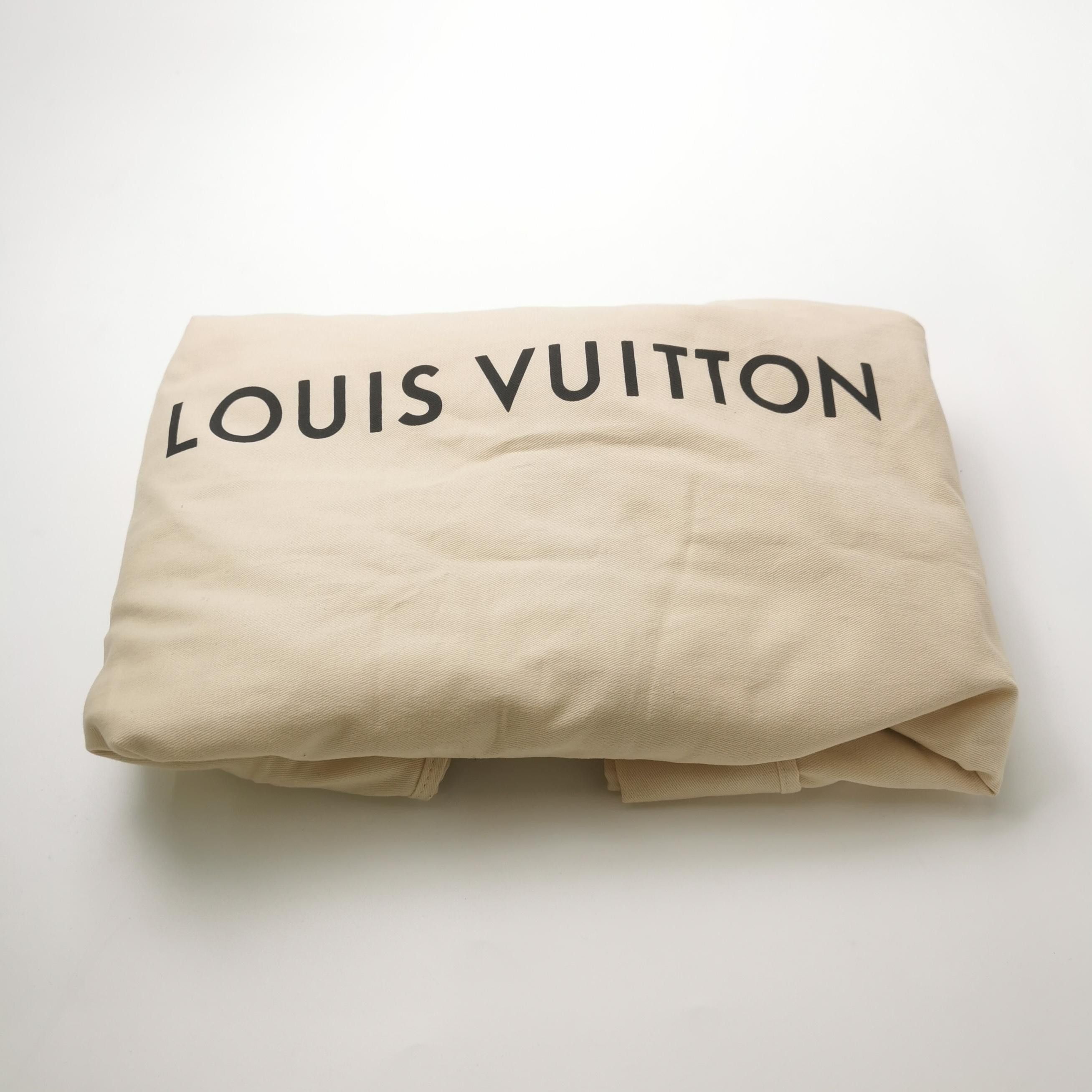 Louis Vuitton Louis Vuitton Black Monogram Hooded Puffer Jacket Size US XS / EU 42 / 0 - 10 Thumbnail