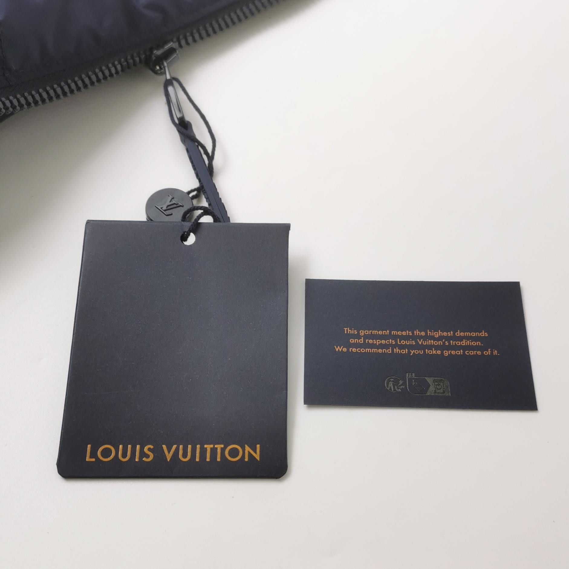 Louis Vuitton Louis Vuitton Black Monogram Hooded Puffer Jacket Size US XS / EU 42 / 0 - 7 Thumbnail