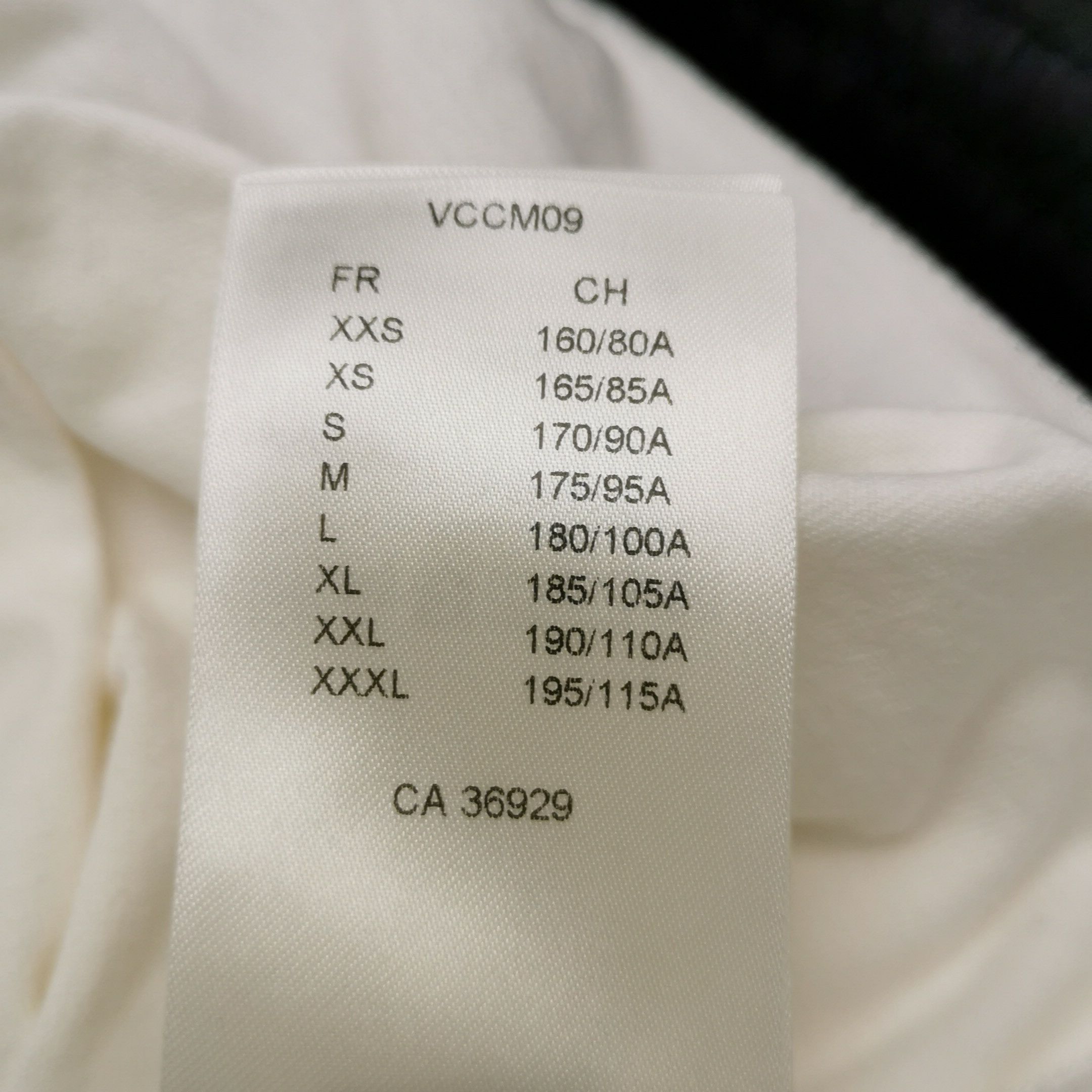 Louis Vuitton Louis Vuitton White Short-Sleeve Patch T-Shirt Size US M / EU 48-50 / 2 - 15 Thumbnail