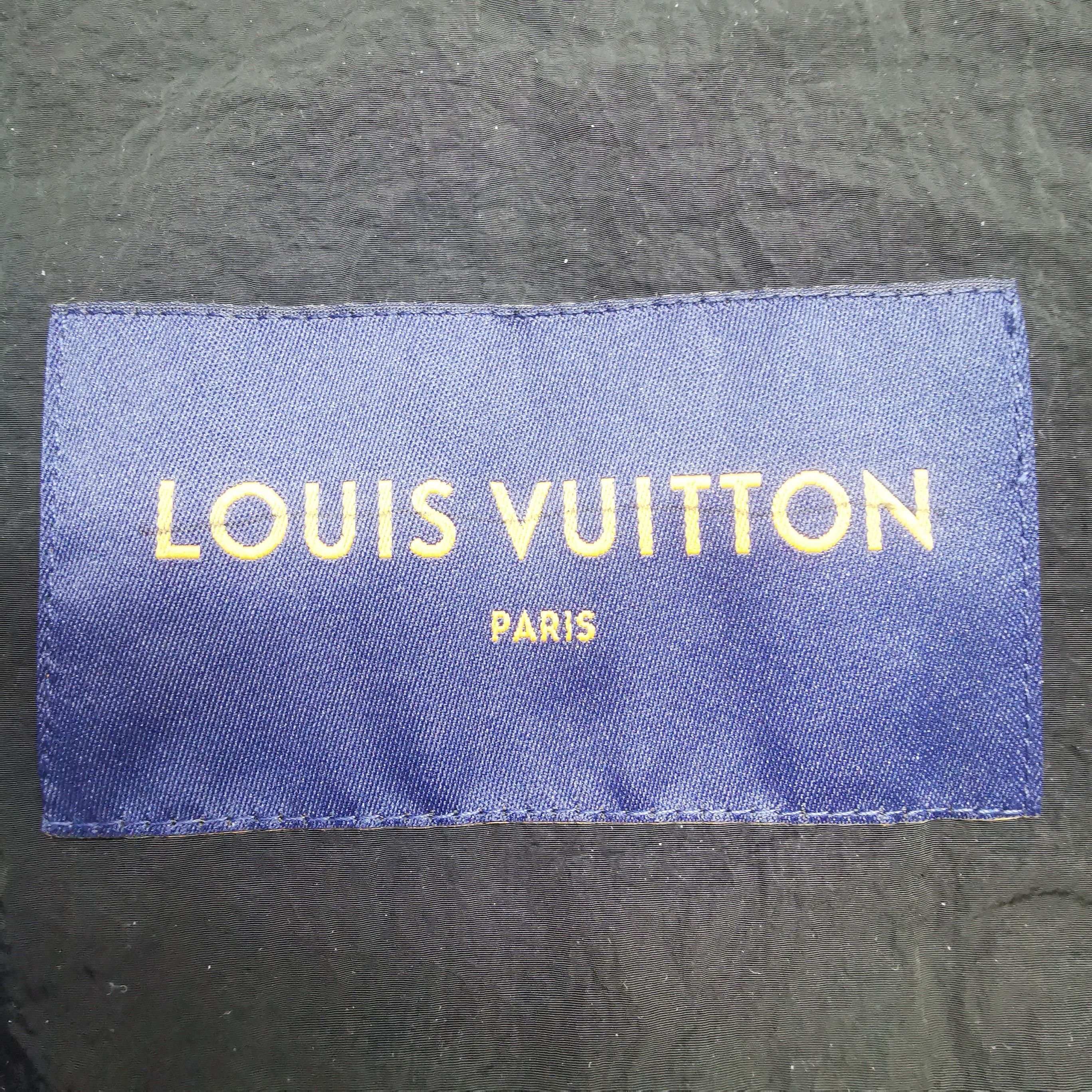 Louis Vuitton Louis Vuitton Graphic Hoodie L Size Size US L / EU 52-54 / 3 - 11 Thumbnail