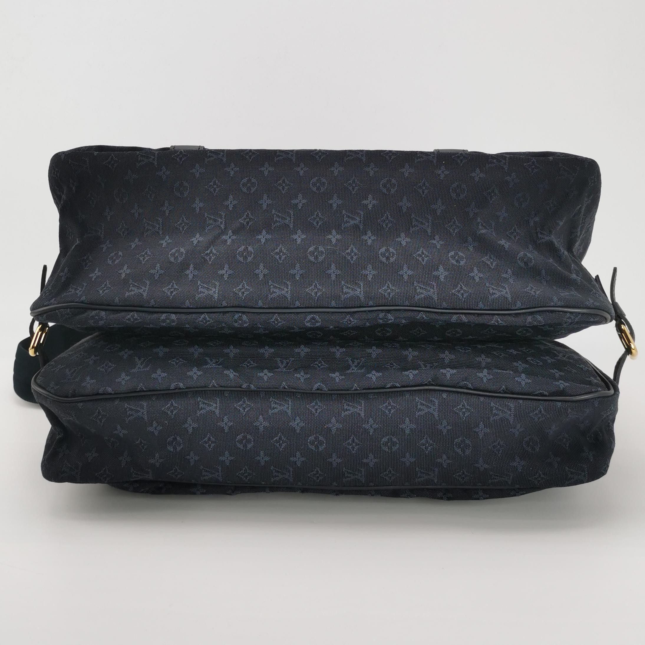 Louis Vuitton Louis Vuitton Monogram Canvas Messenger Bag Size ONE SIZE - 11 Thumbnail