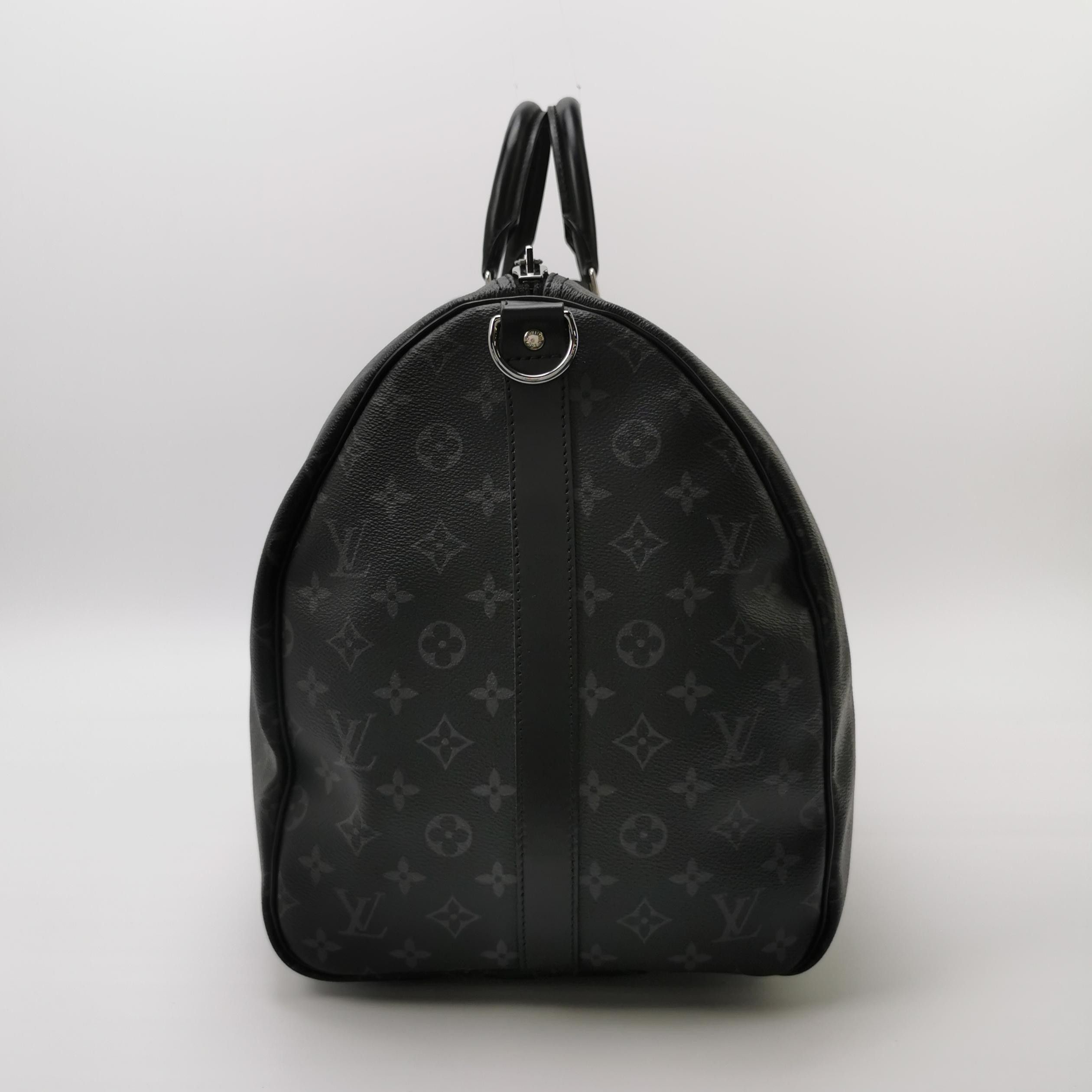 Louis Vuitton Louis Vuitton Keepall 55 Monogram Leather Duffle Bag Size ONE SIZE - 6 Thumbnail
