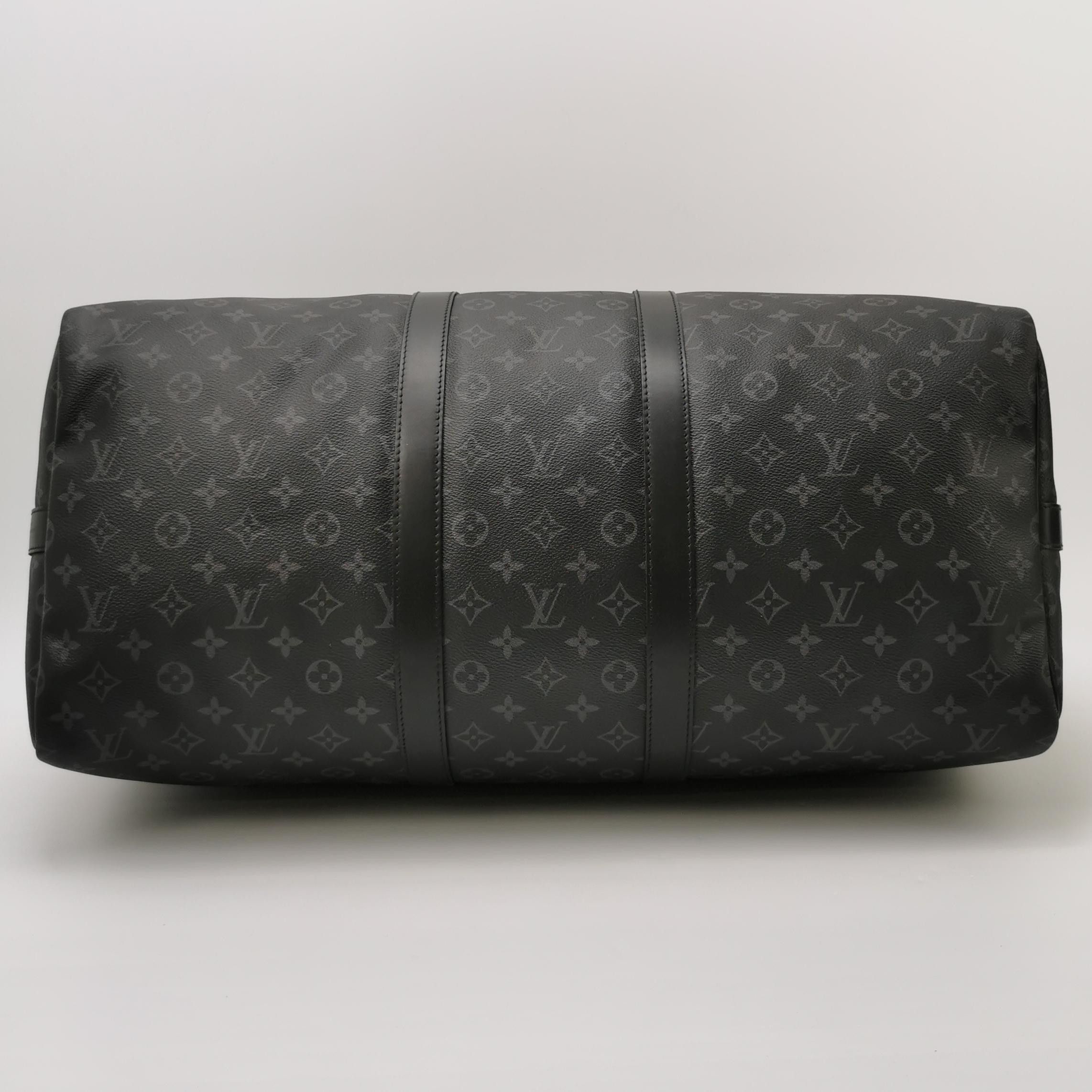 Louis Vuitton Louis Vuitton Keepall 55 Monogram Leather Duffle Bag Size ONE SIZE - 11 Thumbnail