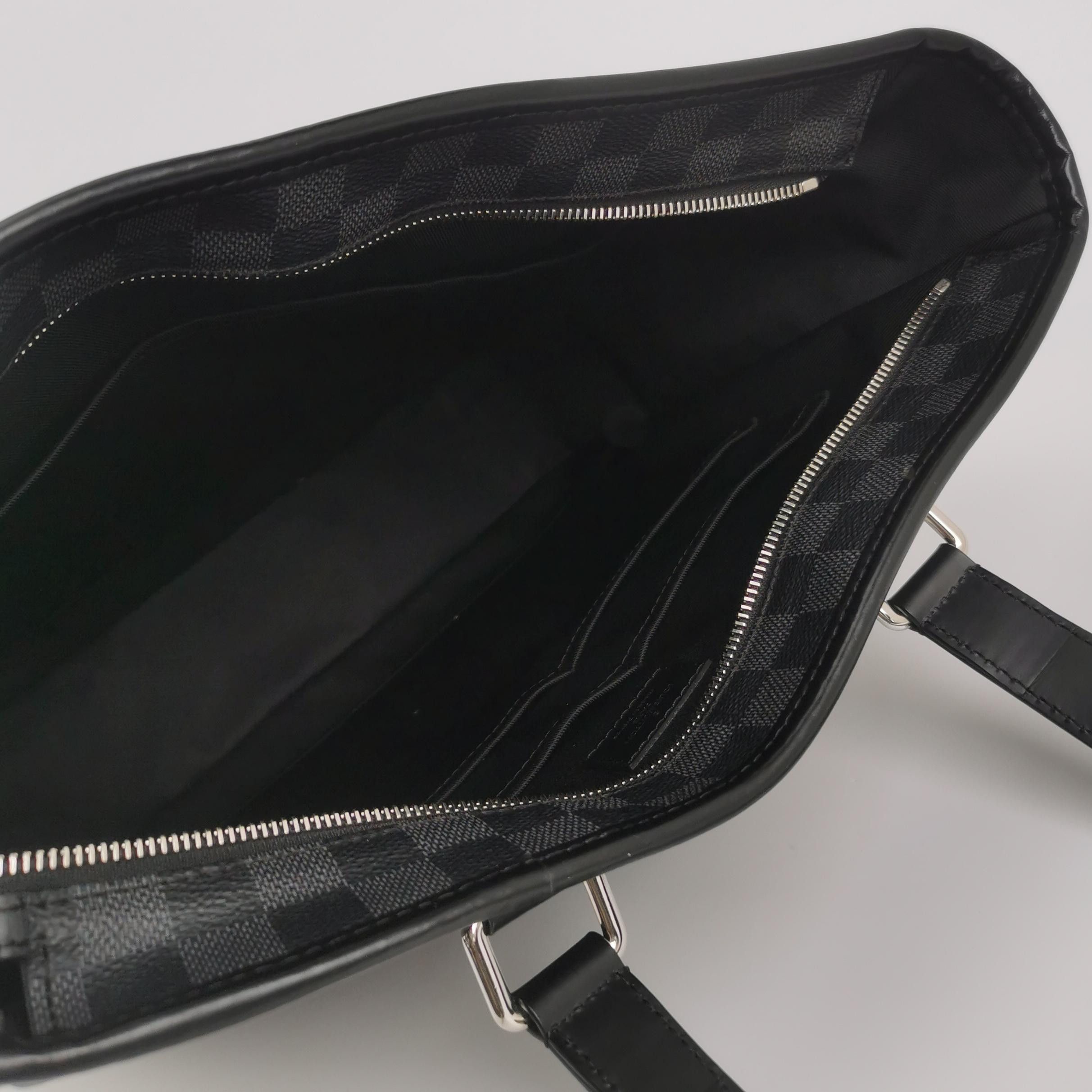 Louis Vuitton Louis Vuitton Damier Graphite Tadao Crossbody Briefcase Size ONE SIZE - 13 Thumbnail
