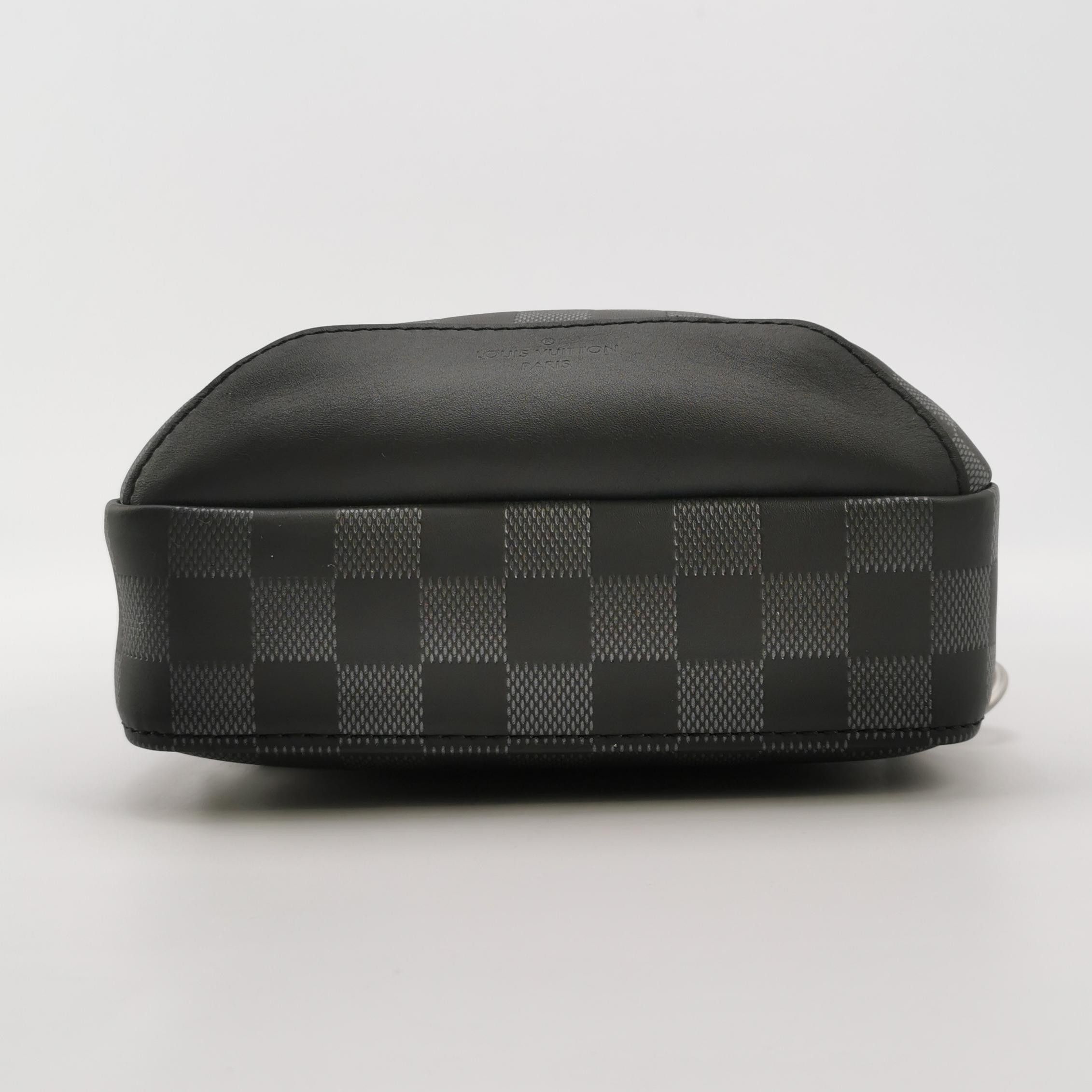 Louis Vuitton Louis Vuitton Avenue Damier Graphite Chest Bag Size ONE SIZE - 11 Thumbnail