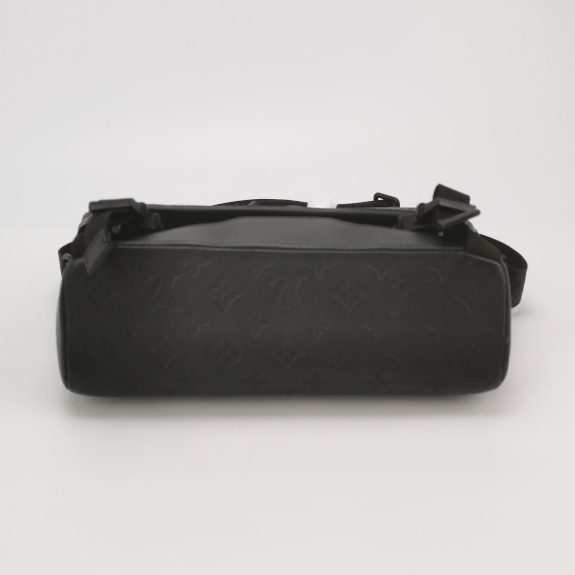 Louis Vuitton Louis Vuitton Porte Documents Voyage Leather Crossbody Bag Size ONE SIZE - 9 Thumbnail