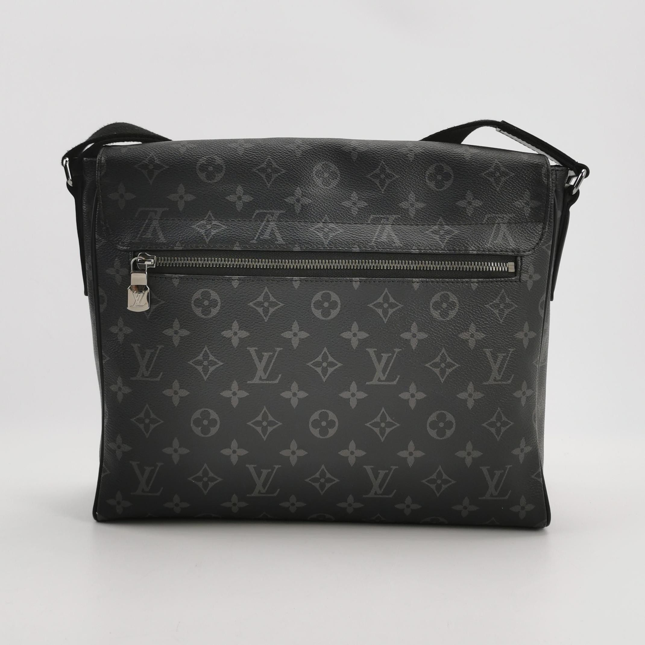 Louis Vuitton Louis Vuitton District Monogram Flap Crossbody Bag Size ONE SIZE - 10 Thumbnail