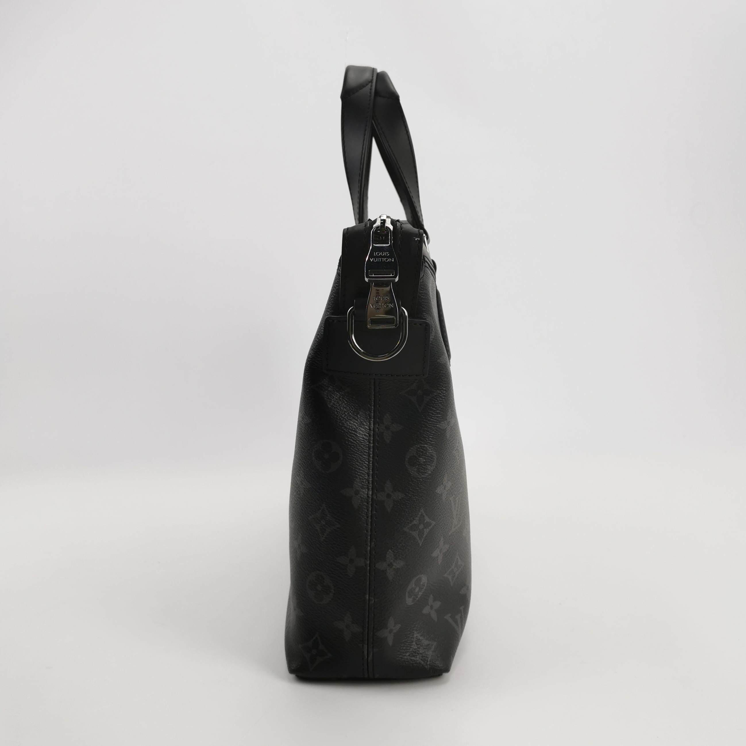 Louis Vuitton Louis Vuitton Explorer Monogram Leather Crossbody Bag Size ONE SIZE - 7 Thumbnail