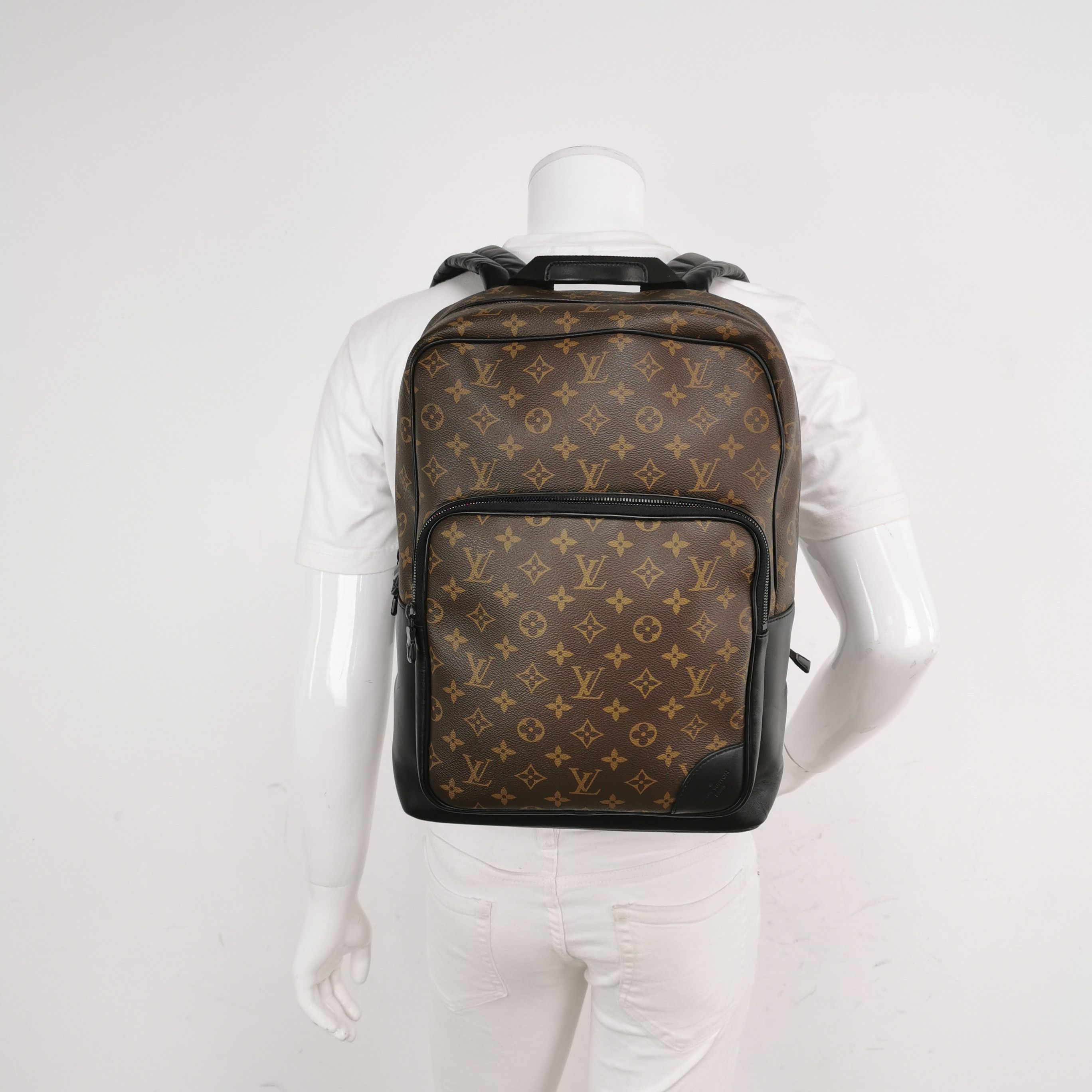 Louis Vuitton Louis Vuitton Dean Monogram Backpack (Chip) Size ONE SIZE - 3 Thumbnail