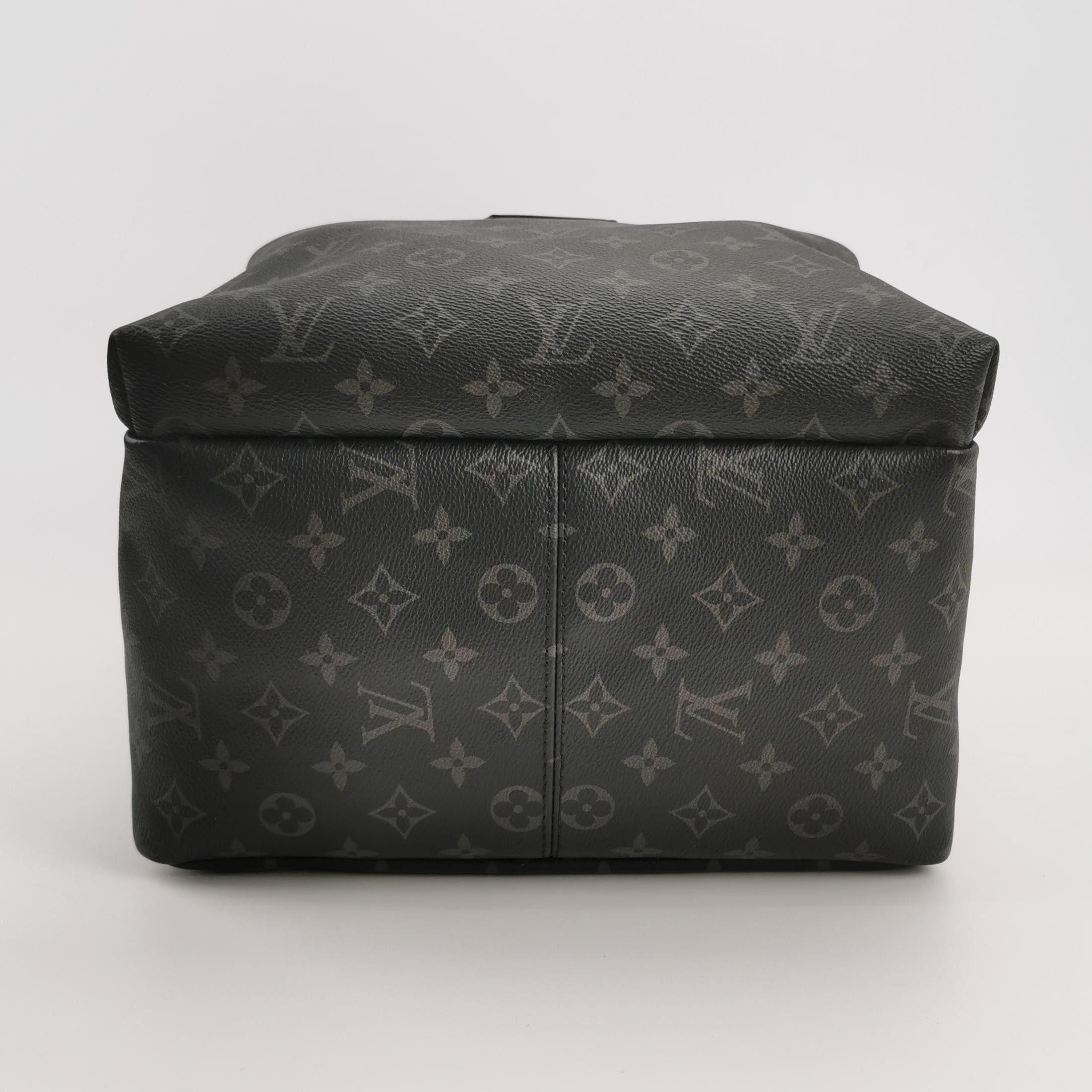 Louis Vuitton Louis Vuitton Discovery Monogram Leather Backpack Size ONE SIZE - 11 Thumbnail