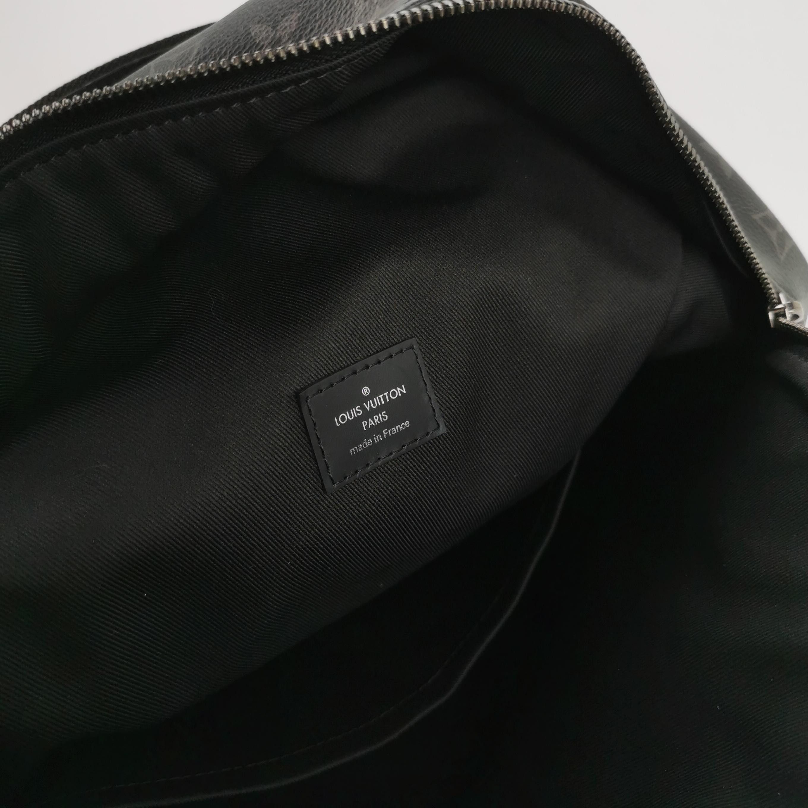 Louis Vuitton Louis Vuitton Discovery Monogram Print Backpack Size ONE SIZE - 16 Thumbnail