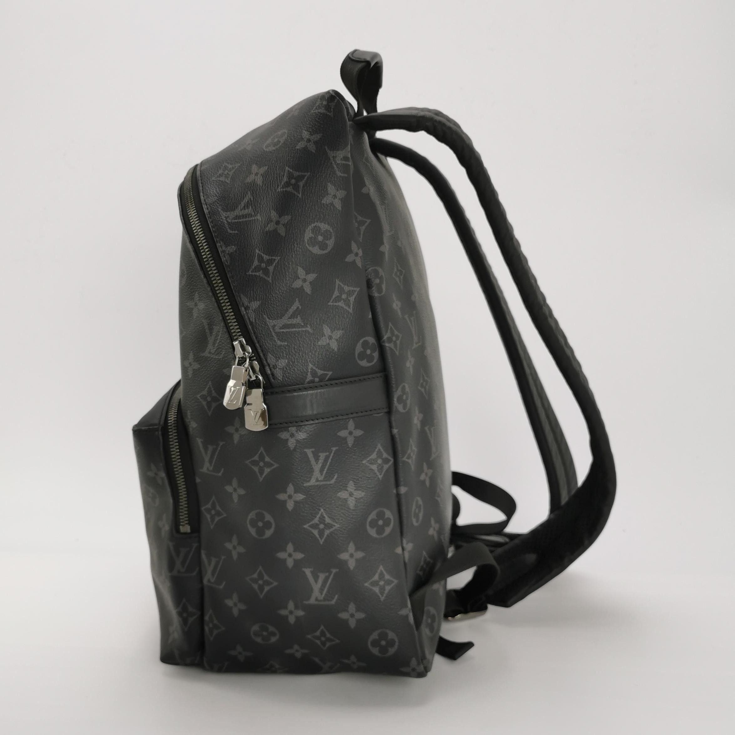 Louis Vuitton Louis Vuitton Discovery Monogram Print Backpack Size ONE SIZE - 6 Thumbnail