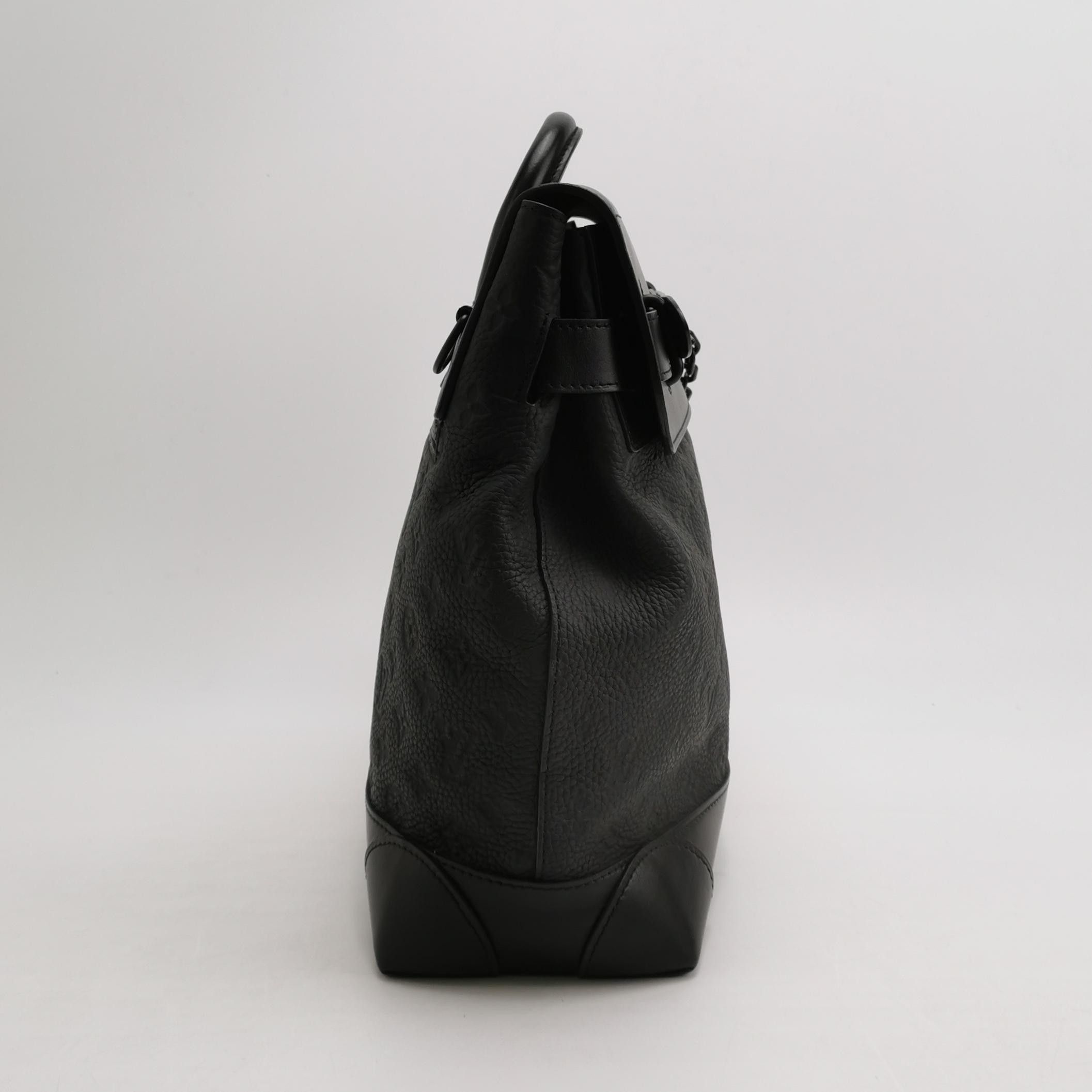 Louis Vuitton Louis Vuitton Steamer Black Embossed Crossbody Bag Size ONE SIZE - 8 Thumbnail