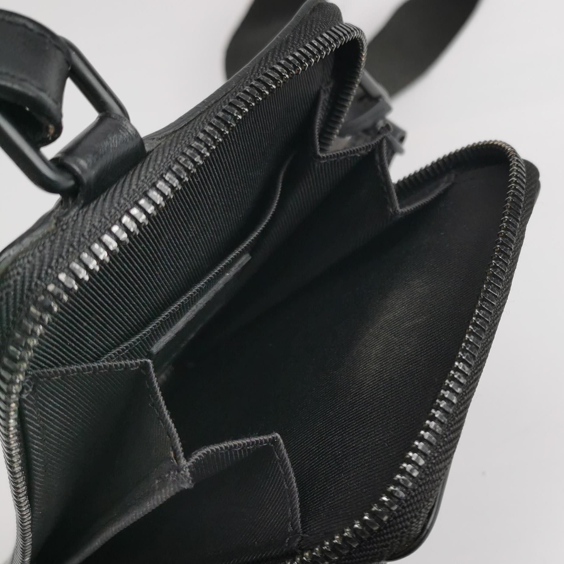Louis Vuitton Louis Vuitton Takeoff Leather Crossbody Bag Size ONE SIZE - 13 Thumbnail