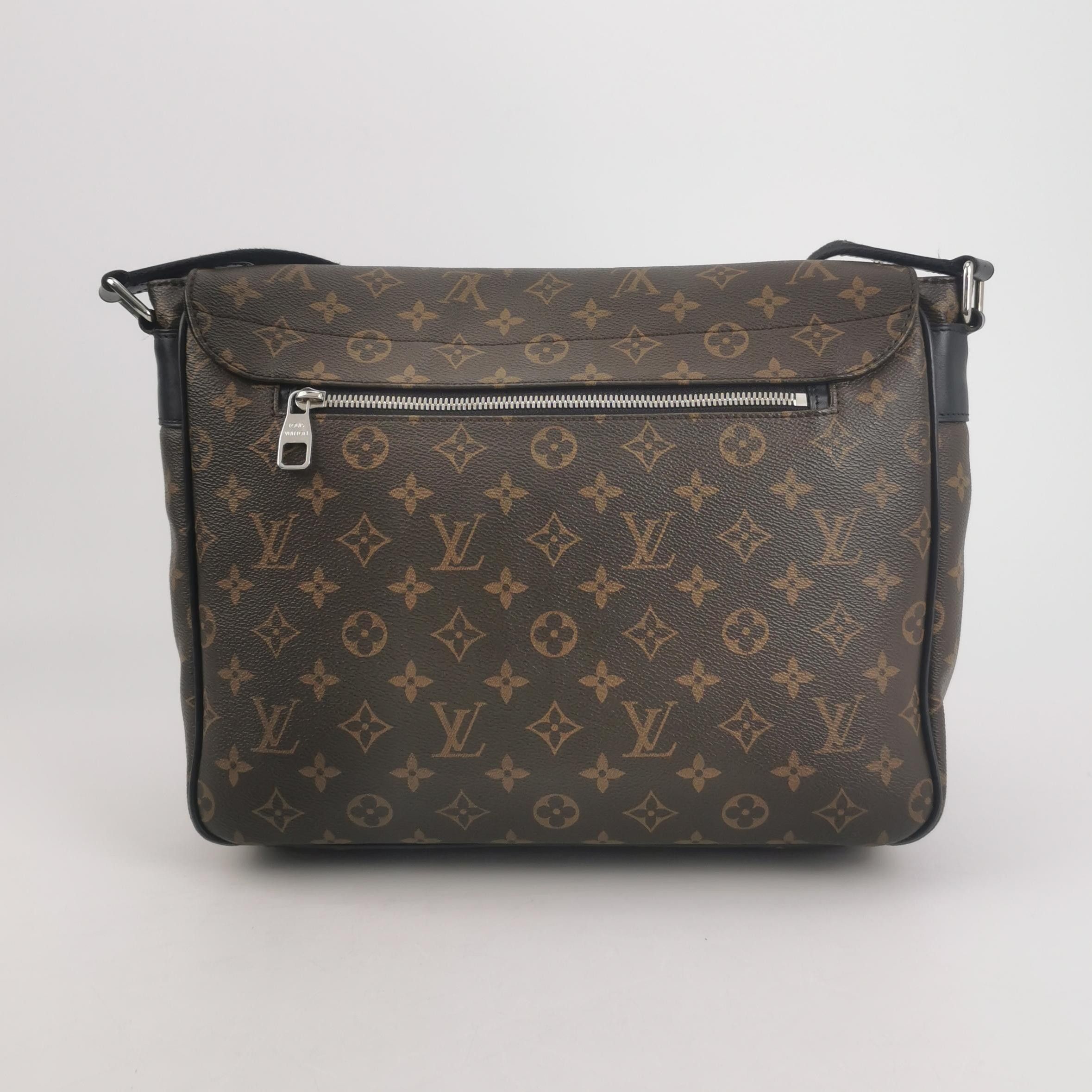 Louis Vuitton Louis Vuitton Christopher Monogram Print Crossbody Bag Size ONE SIZE - 10 Thumbnail