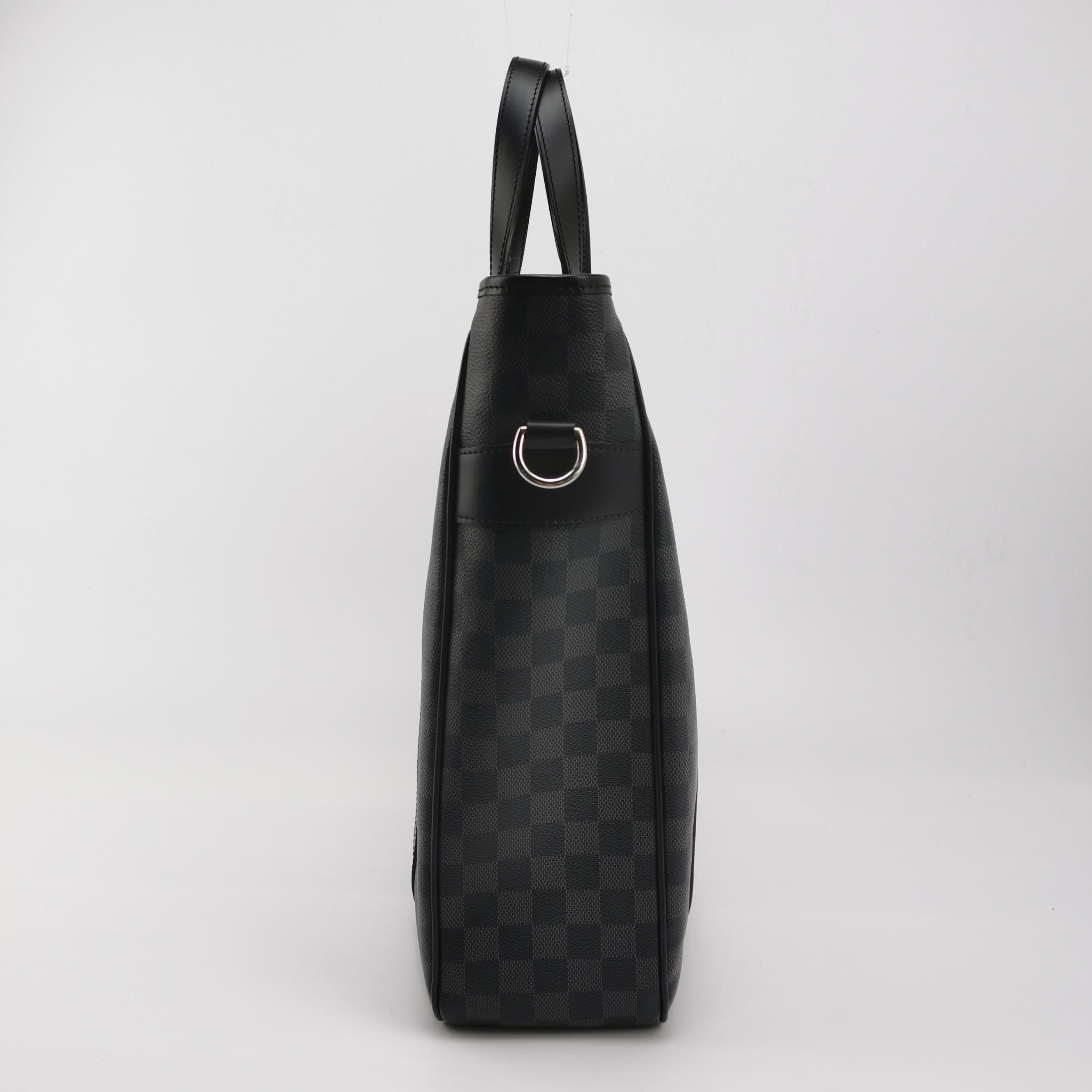 Louis Vuitton Louis Vuitton Tadao Damier Graphite Briefcase Crossbody Size ONE SIZE - 8 Thumbnail