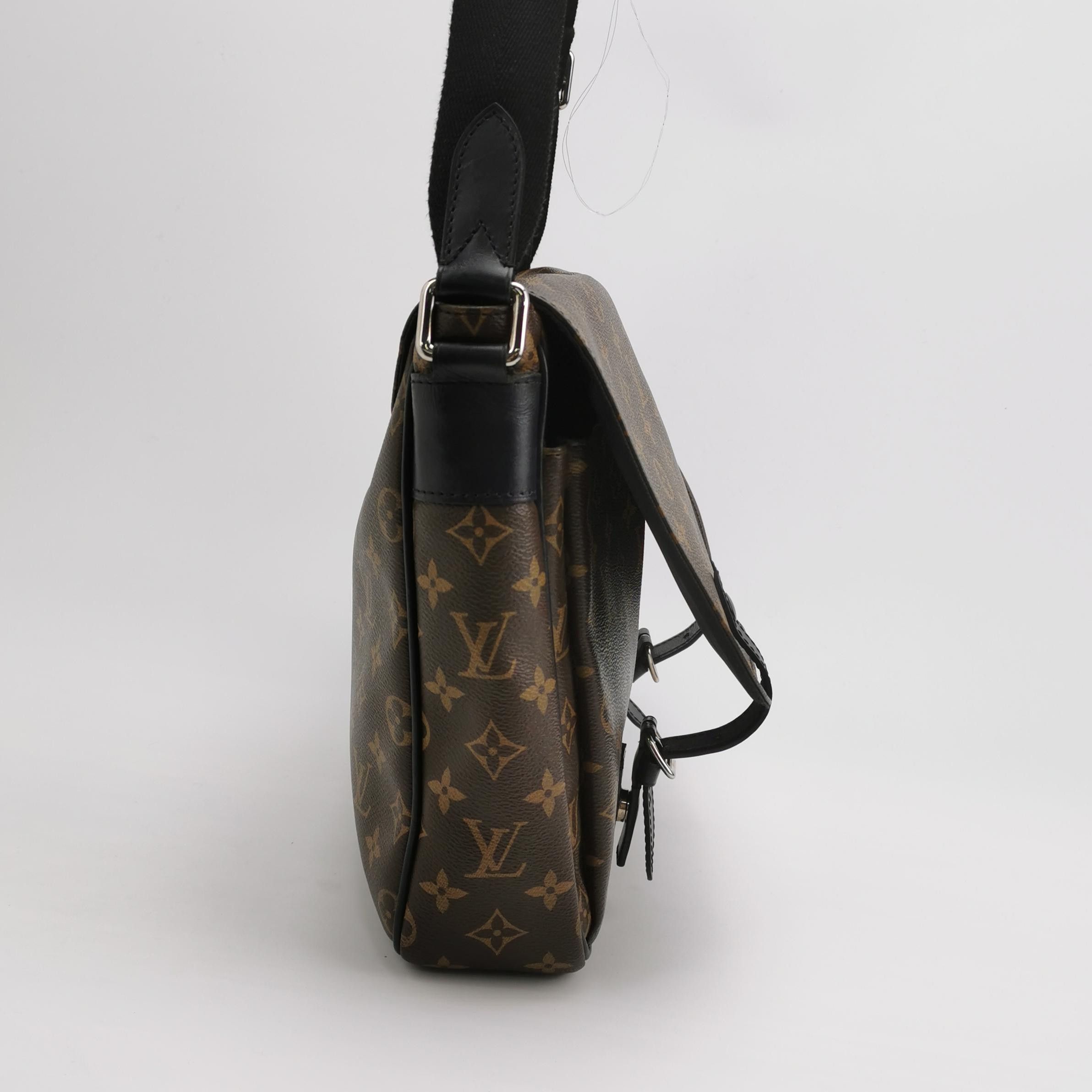 Louis Vuitton Louis Vuitton Christopher Monogram Crossbody Shoulder Bag Size ONE SIZE - 7 Thumbnail