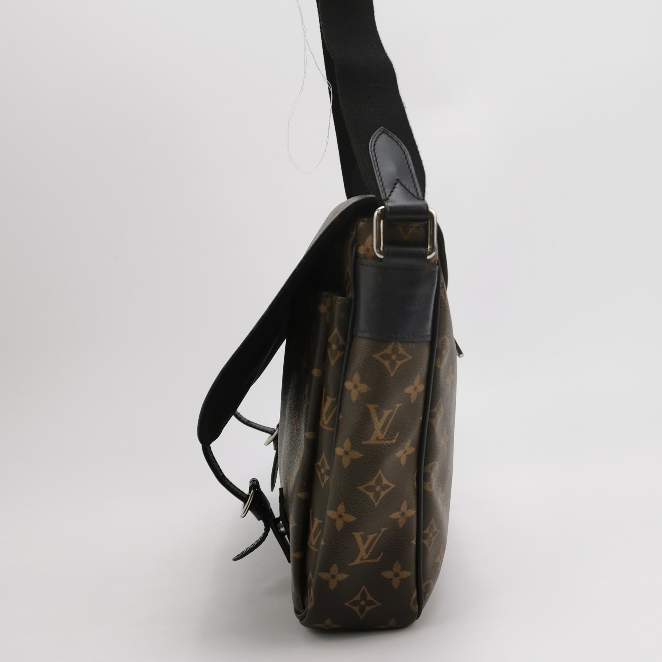 Louis Vuitton Louis Vuitton Christopher Monogram Crossbody Shoulder Bag Size ONE SIZE - 6 Thumbnail