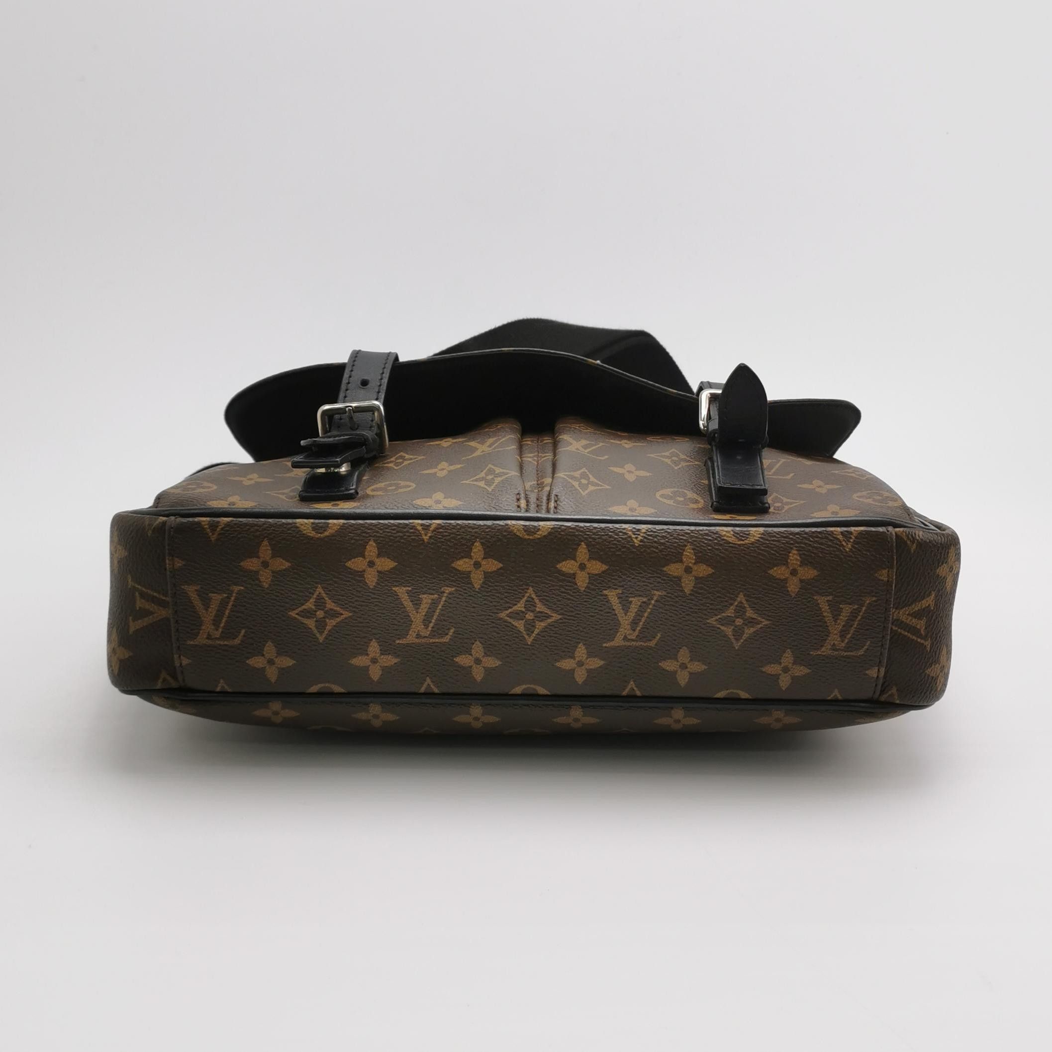 Louis Vuitton Louis Vuitton Christopher Monogram Crossbody Shoulder Bag Size ONE SIZE - 12 Thumbnail