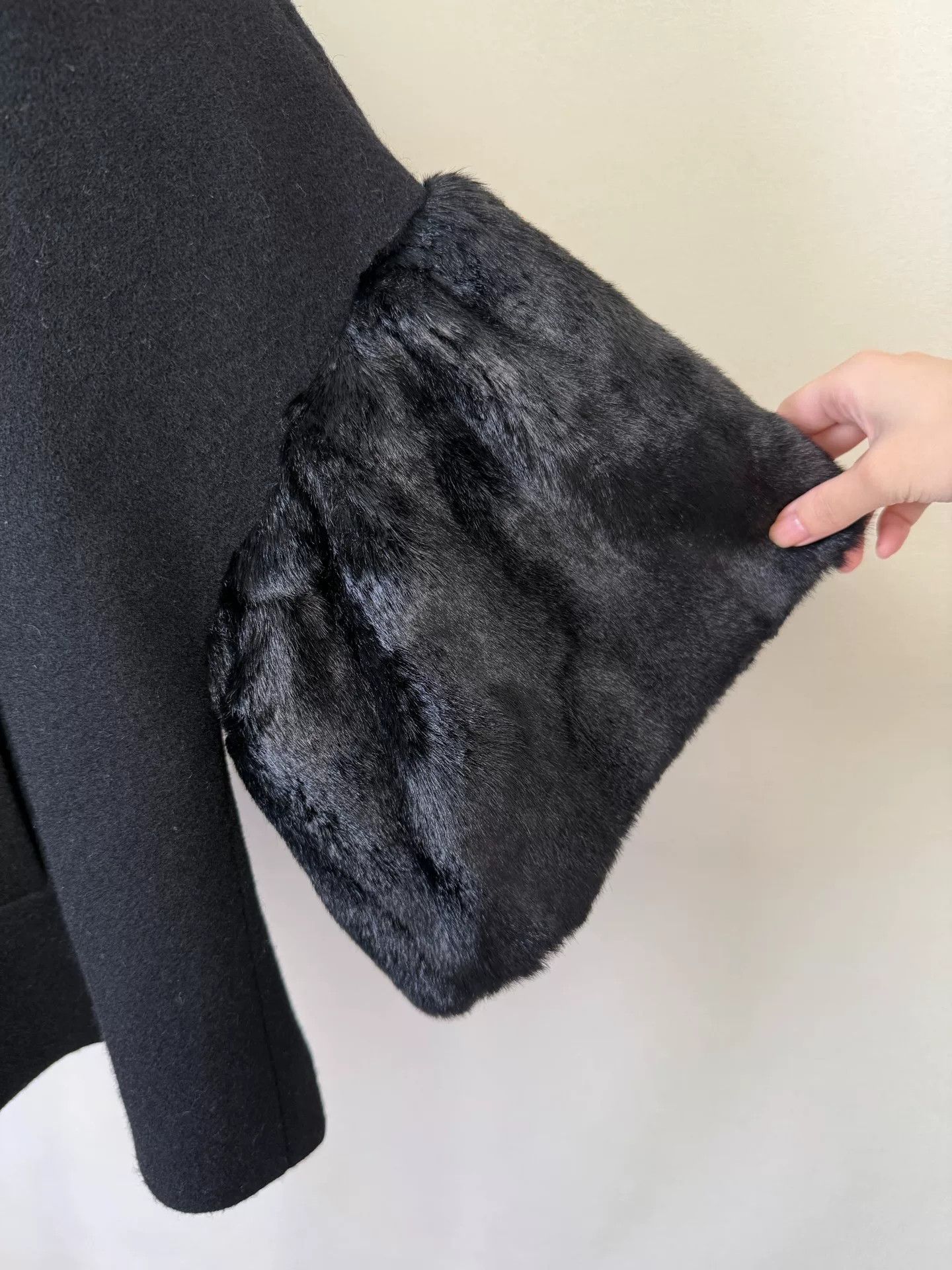 Dries Van Noten Dries Van Noten Wool Cape Coat Size US S / EU 44-46 / 1 - 5 Thumbnail