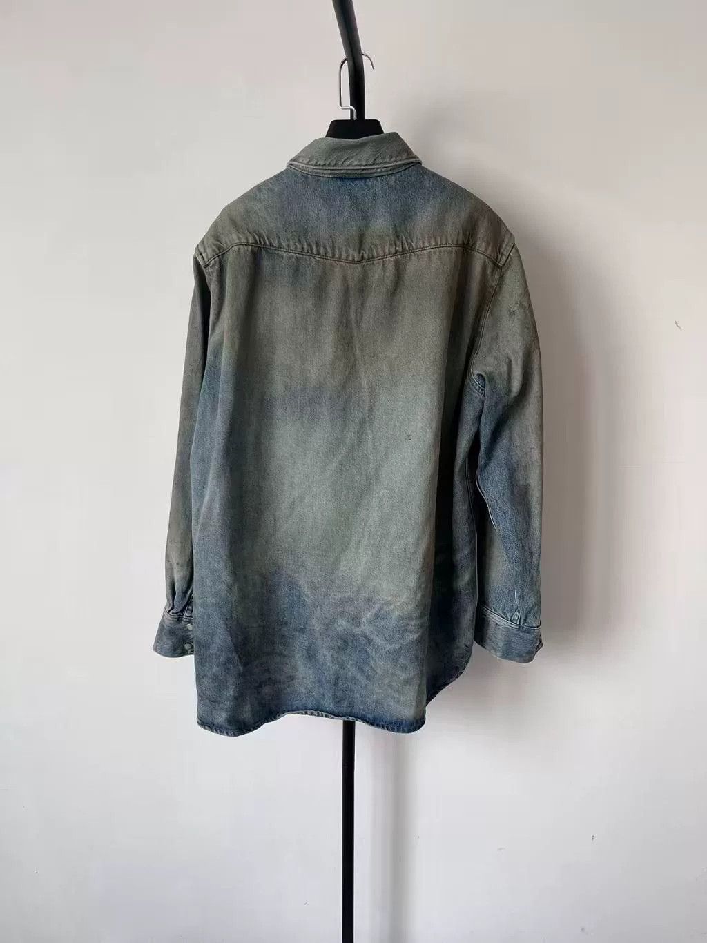 Acne Studios Acne Studios Distressed Denim Button Shirt Size US XL / EU 56 / 4 - 2 Thumbnail