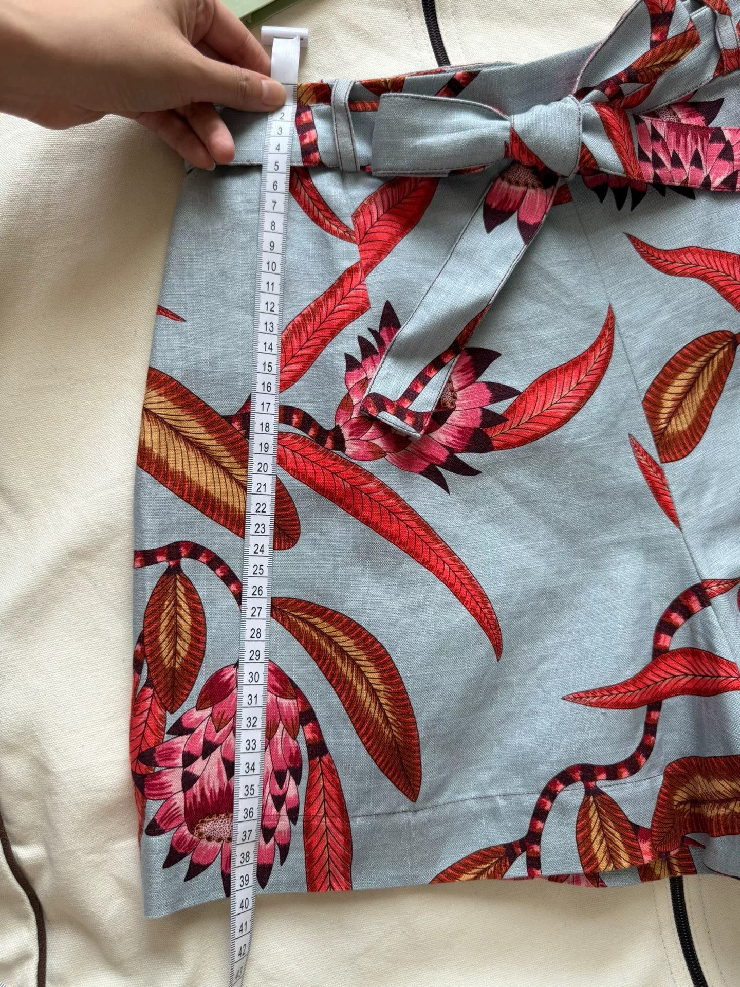 Hermes Hermes Linen Silk Blend Shorts Size US 38 / EU 54 - 8 Thumbnail
