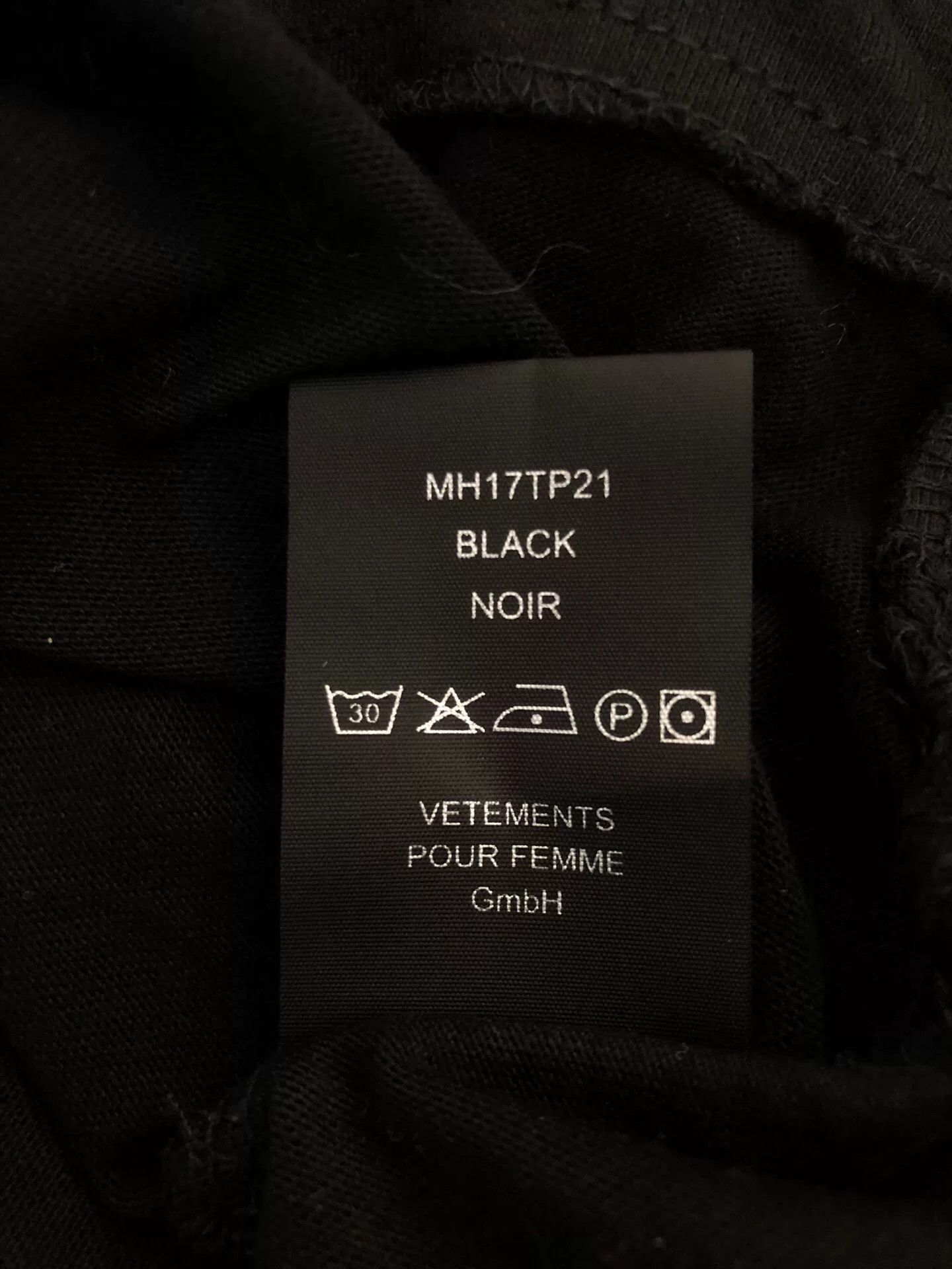 Vetements Vetements 17ss Staff Logo Hoodie Size US S / EU 44-46 / 1 - 8 Thumbnail