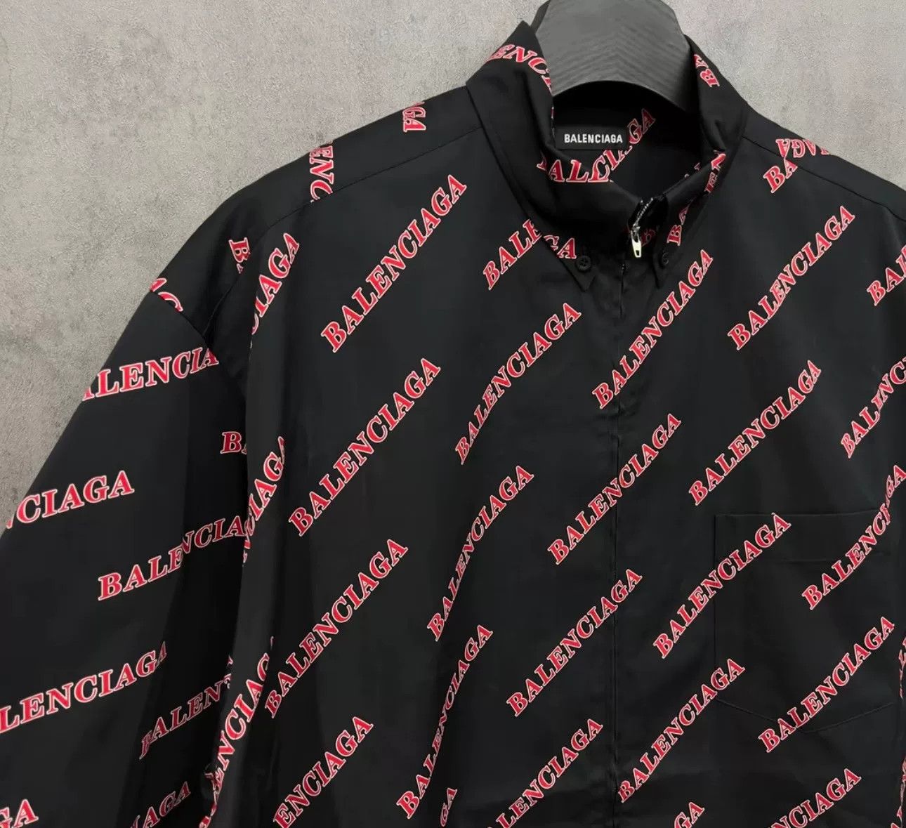 Balenciaga Balenciaga Logo Zip Short Sleeve Shirt Size US M / EU 48-50 / 2 - 2 Thumbnail
