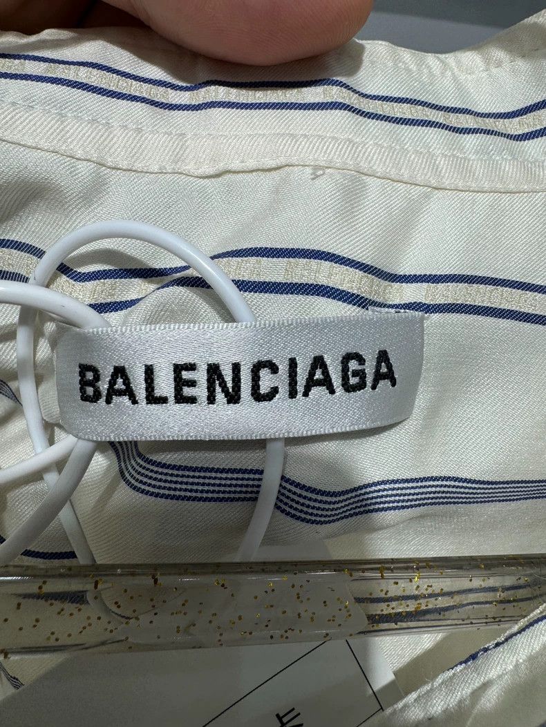 Balenciaga Balenciaga Striped Back Logo Shirt Size US S / EU 44-46 / 1 - 3 Thumbnail
