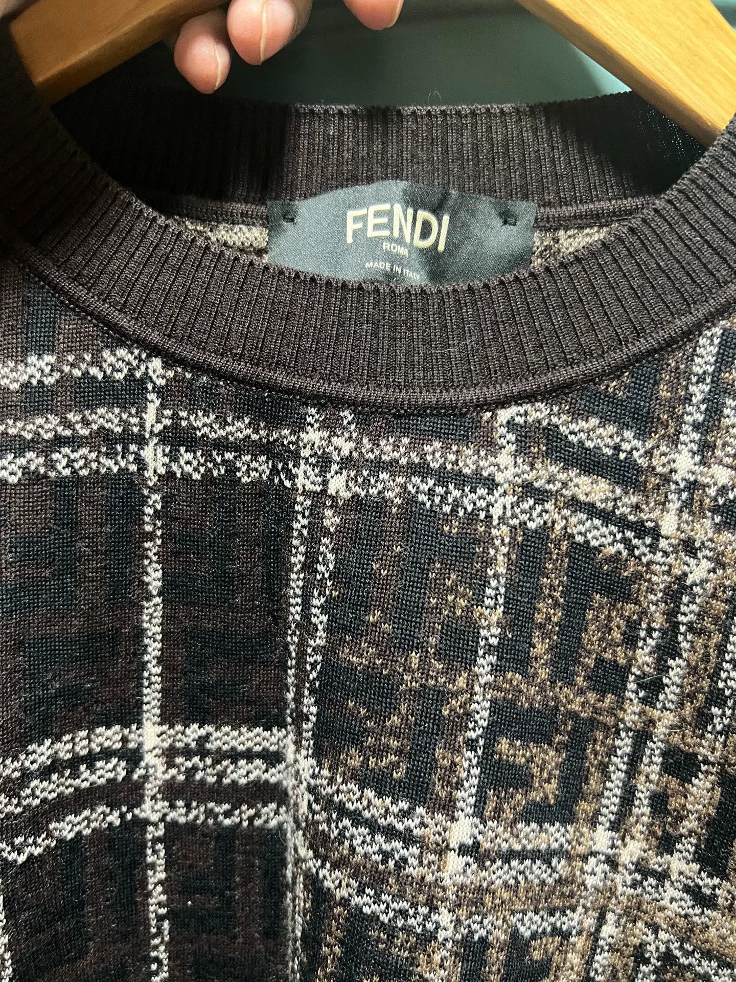 Fendi Fendi Gradient Pattern Wool Sweater for Men Size US L / EU 52-54 / 3 - 3 Thumbnail