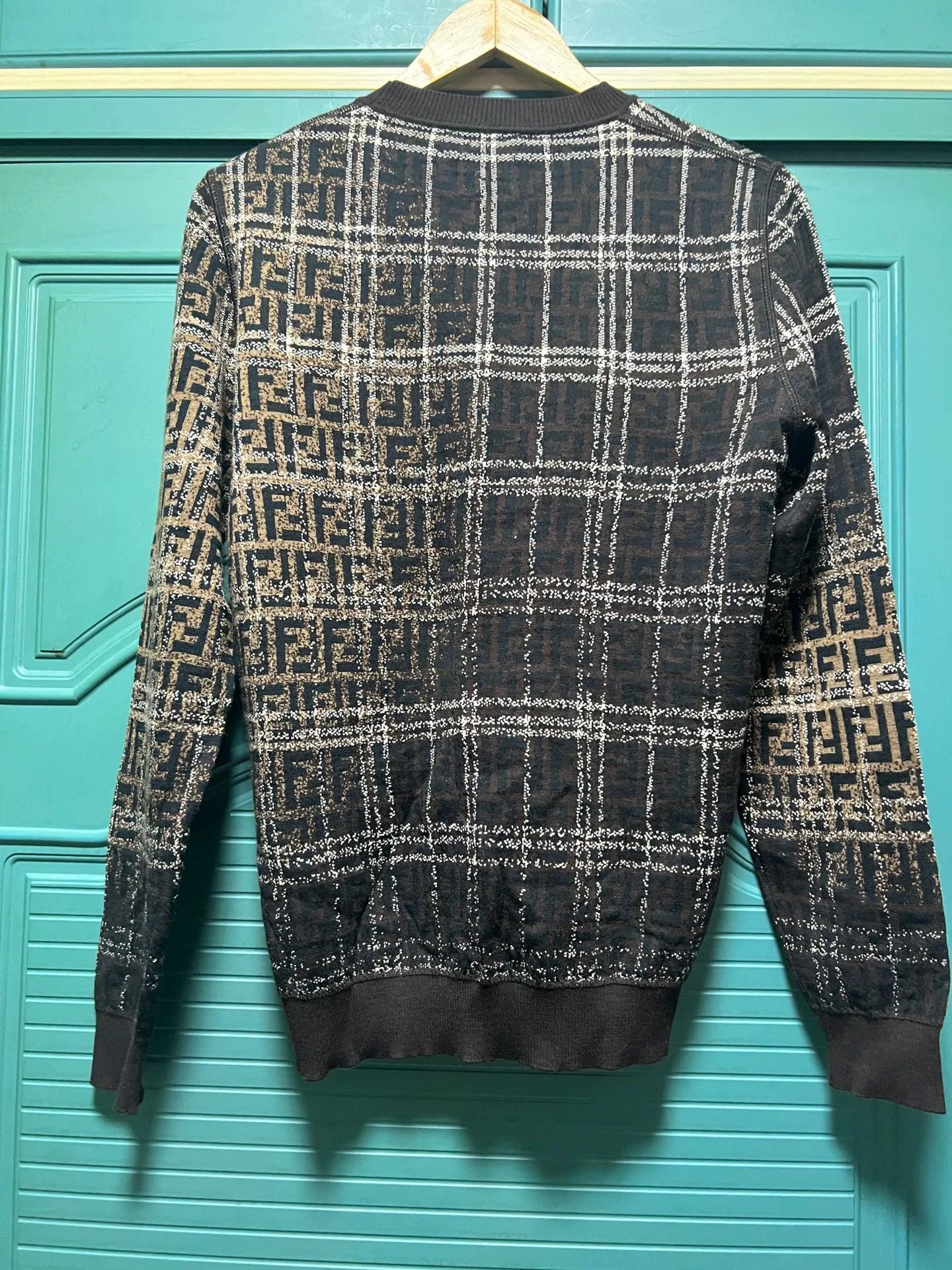 Fendi Fendi Gradient Pattern Wool Sweater for Men Size US L / EU 52-54 / 3 - 2 Thumbnail
