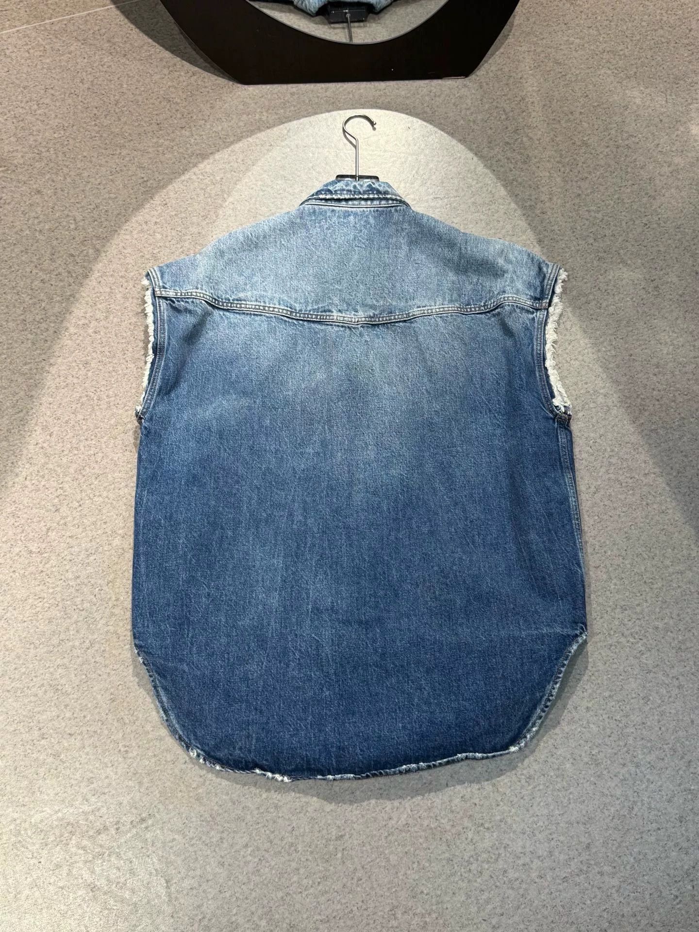 Balenciaga Balenciaga Beaded Denim Vest Jacket Size US XS / EU 42 / 0 - 4 Thumbnail
