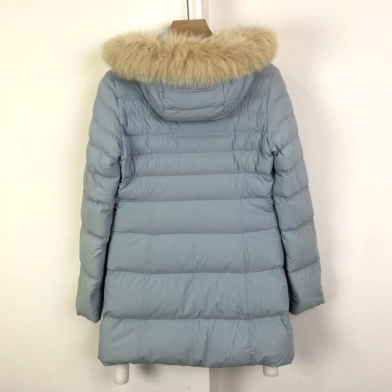 Max Mara max mara light blue down coat with fur hood Size US XS / EU 42 / 0 - 2 Thumbnail