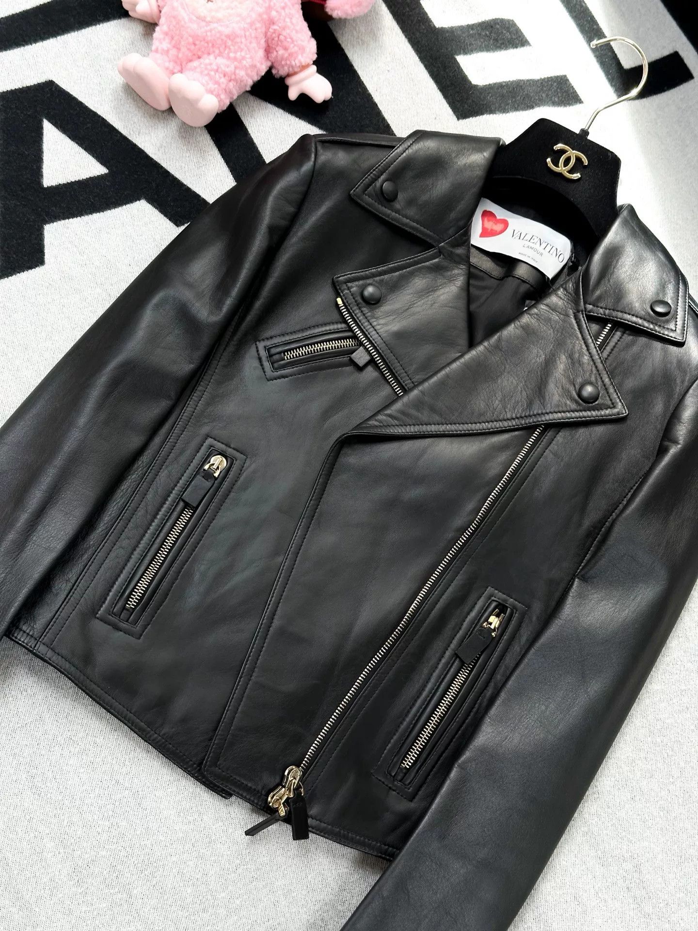 Valentino Valentino Black Leather Short Jacket Size US S / EU 44-46 / 1 - 6 Thumbnail