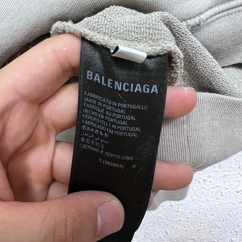Balenciaga Balenciaga Small Logo Embroidered Solid Hoodie Size US S / EU 44-46 / 1 - 4 Thumbnail
