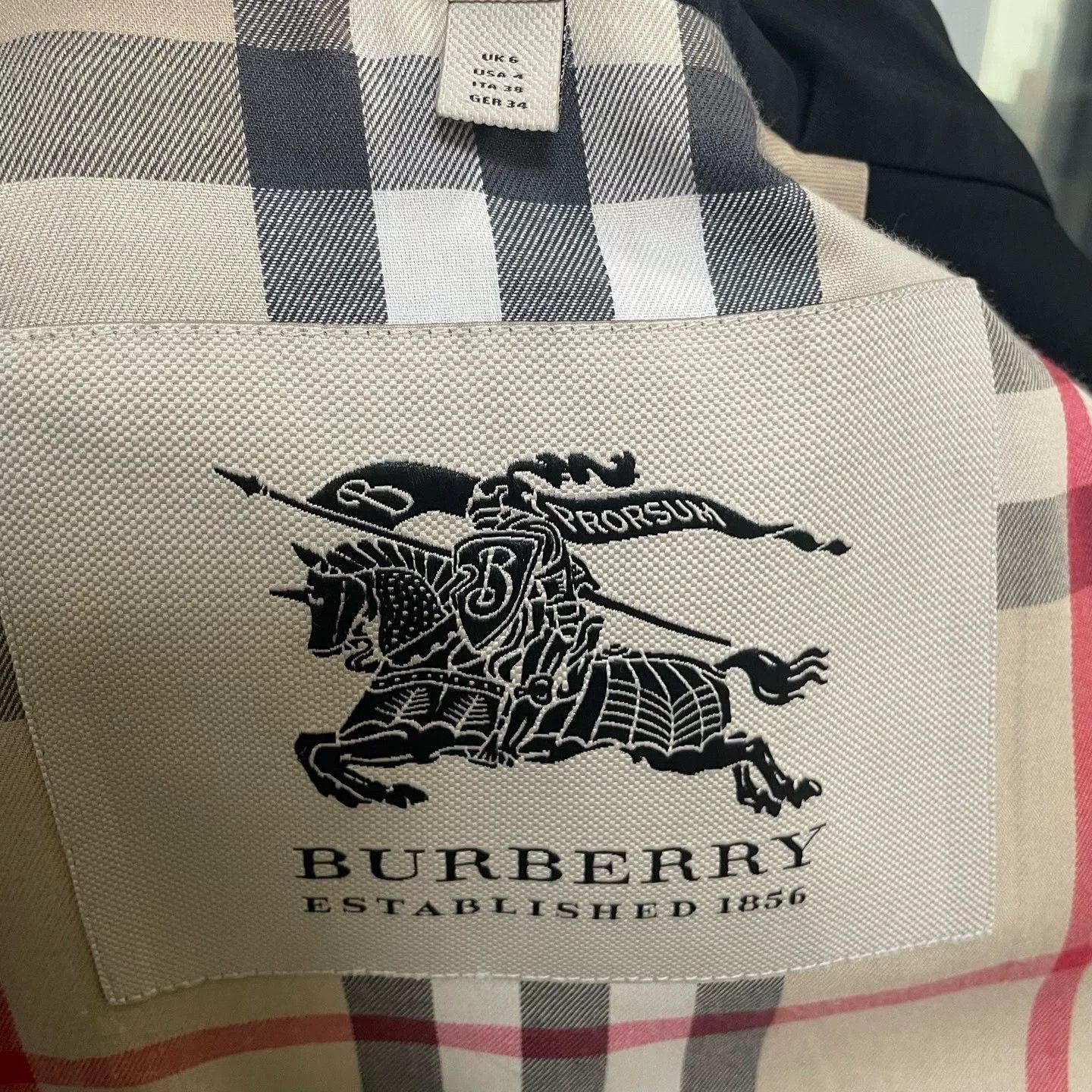 Burberry Burberry Black Double-Breasted Trench Coat Size US XS / EU 42 / 0 - 4 Thumbnail