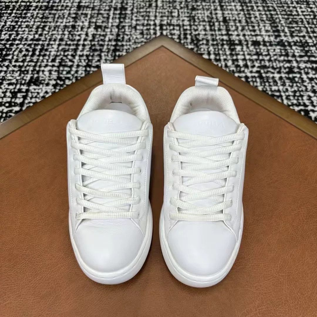 Bottega Veneta Bottega Veneta Pillow White Green Shoes Size US 9 / EU 42 - 2 Thumbnail