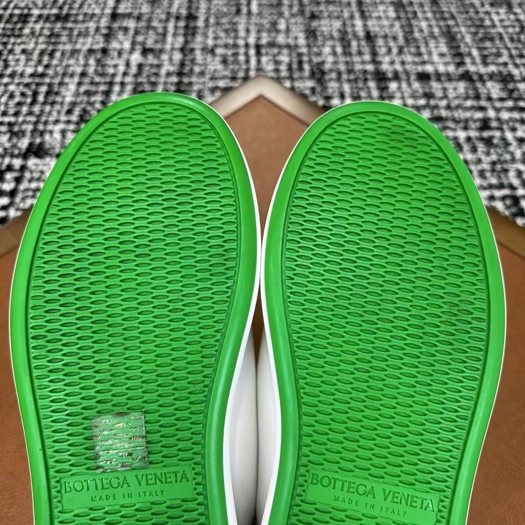 Bottega Veneta Bottega Veneta Pillow White Green Shoes Size US 9 / EU 42 - 8 Thumbnail