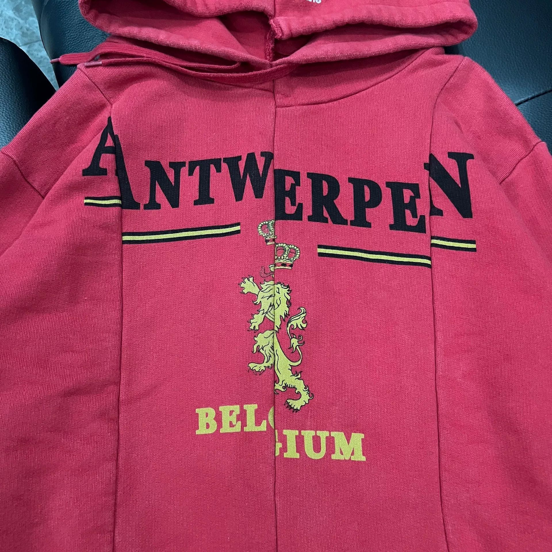 Vetements Vetements AW18 Deconstructed Red Hoodie Size US M / EU 48-50 / 2 - 7 Thumbnail