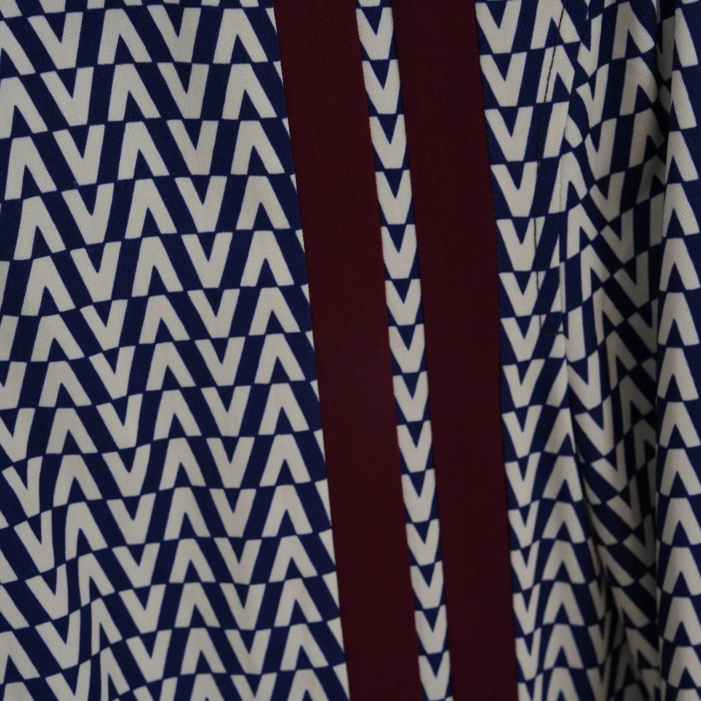 Valentino Valentino V Logo Print Jacket Size US XS / EU 42 / 0 - 5 Thumbnail