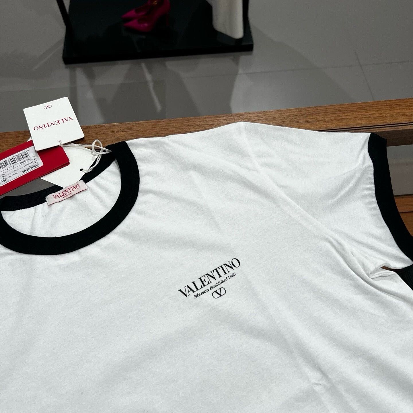 Valentino Valentino Men's Logo Basic T-Shirt Size US XXS / EU 40 - 2 Thumbnail