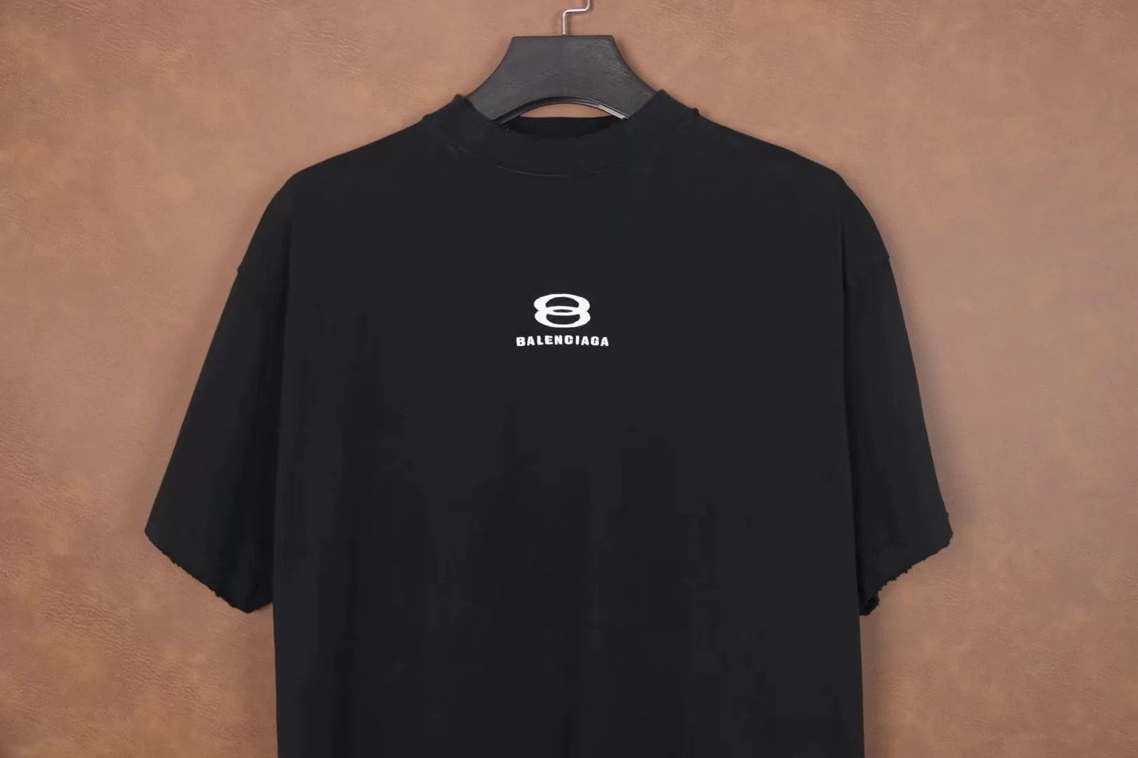 Balenciaga Balenciaga Black Distressed Hem Short-Sleeve T-Shirt Size US M / EU 48-50 / 2 - 2 Thumbnail