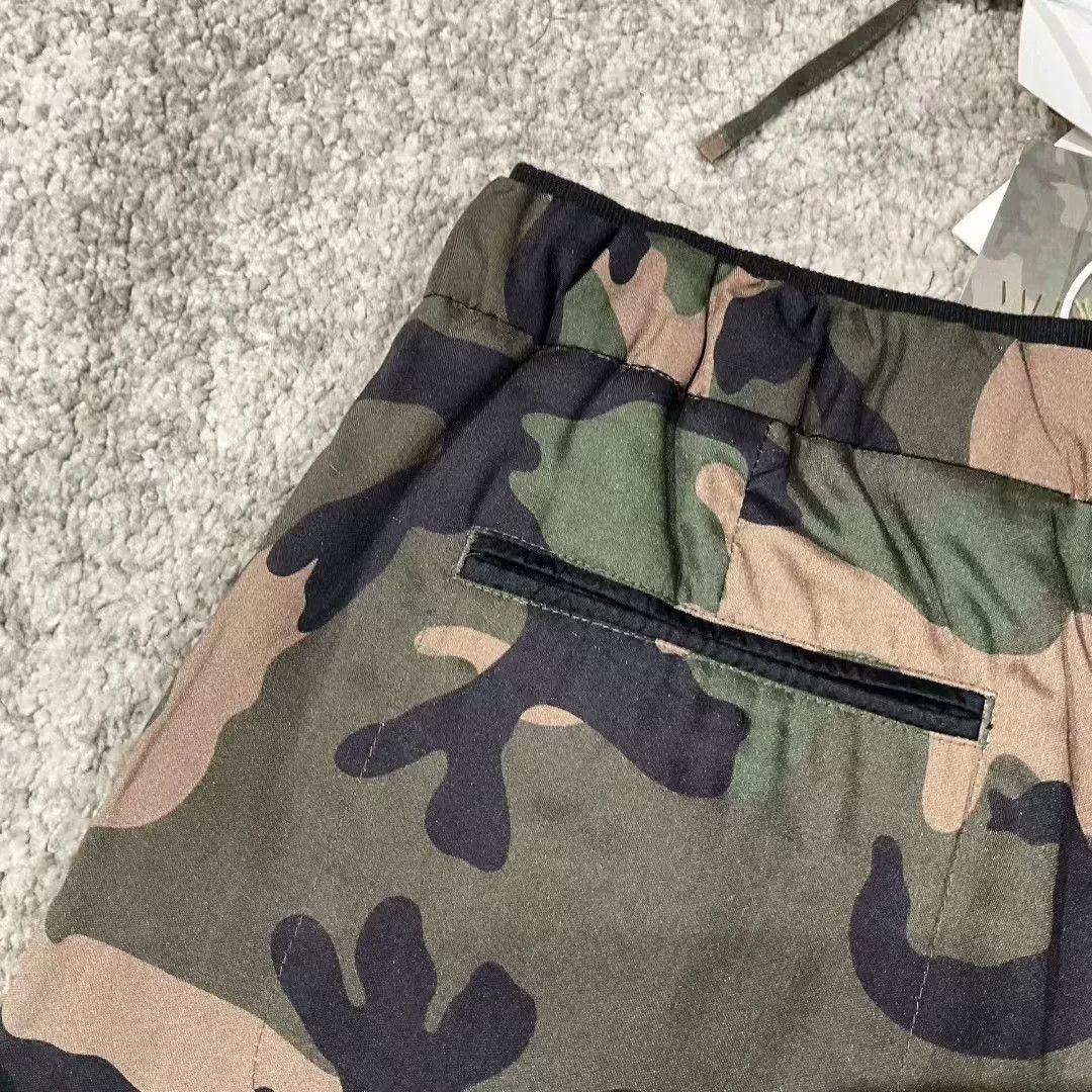 Valentino Valentino Silk Camouflage Shorts Size US 38 / EU 54 - 8 Thumbnail