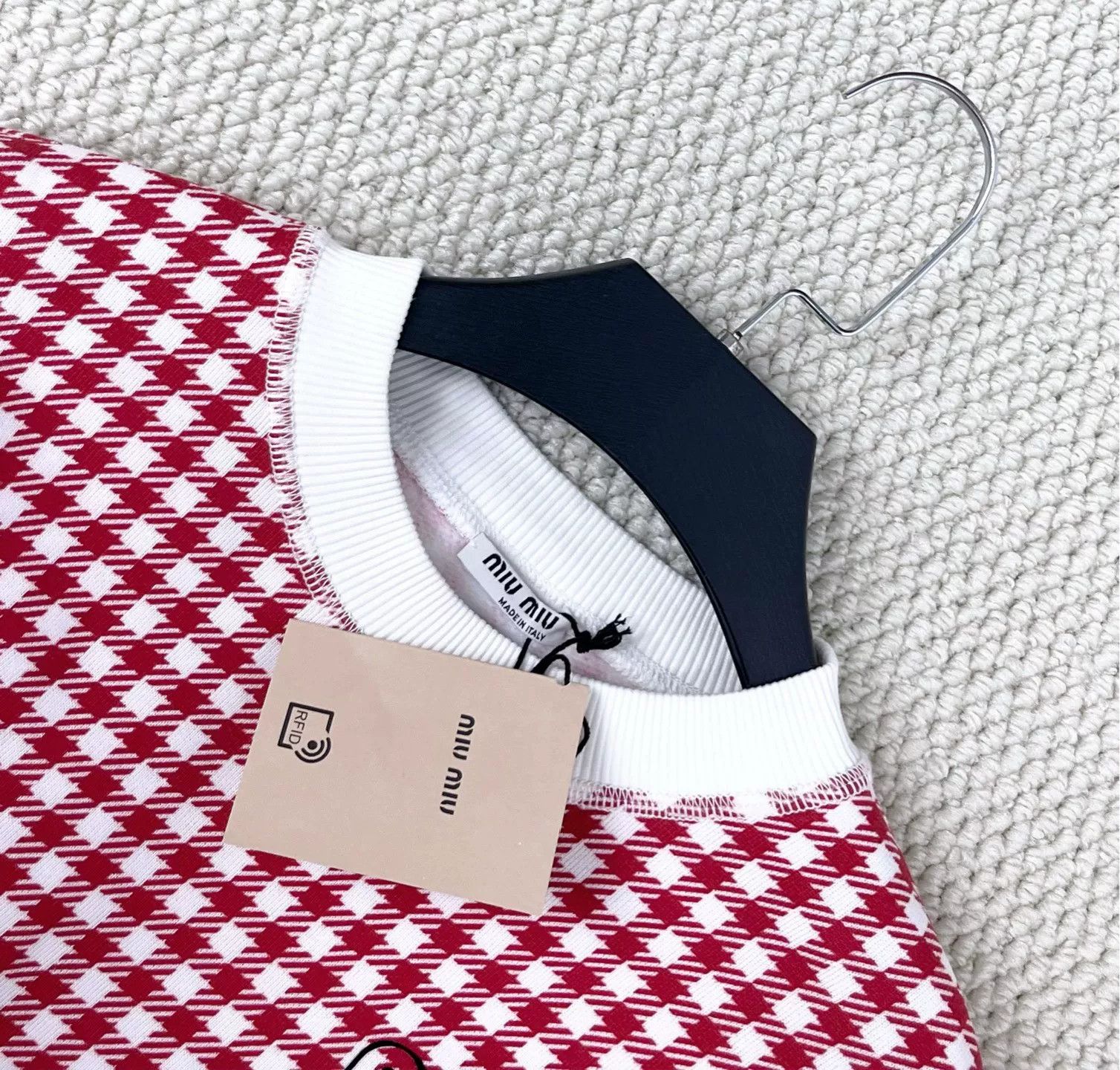 Miu Miu miu miu red checkered logo cropped sweatshirt Size US S / EU 44-46 / 1 - 3 Thumbnail